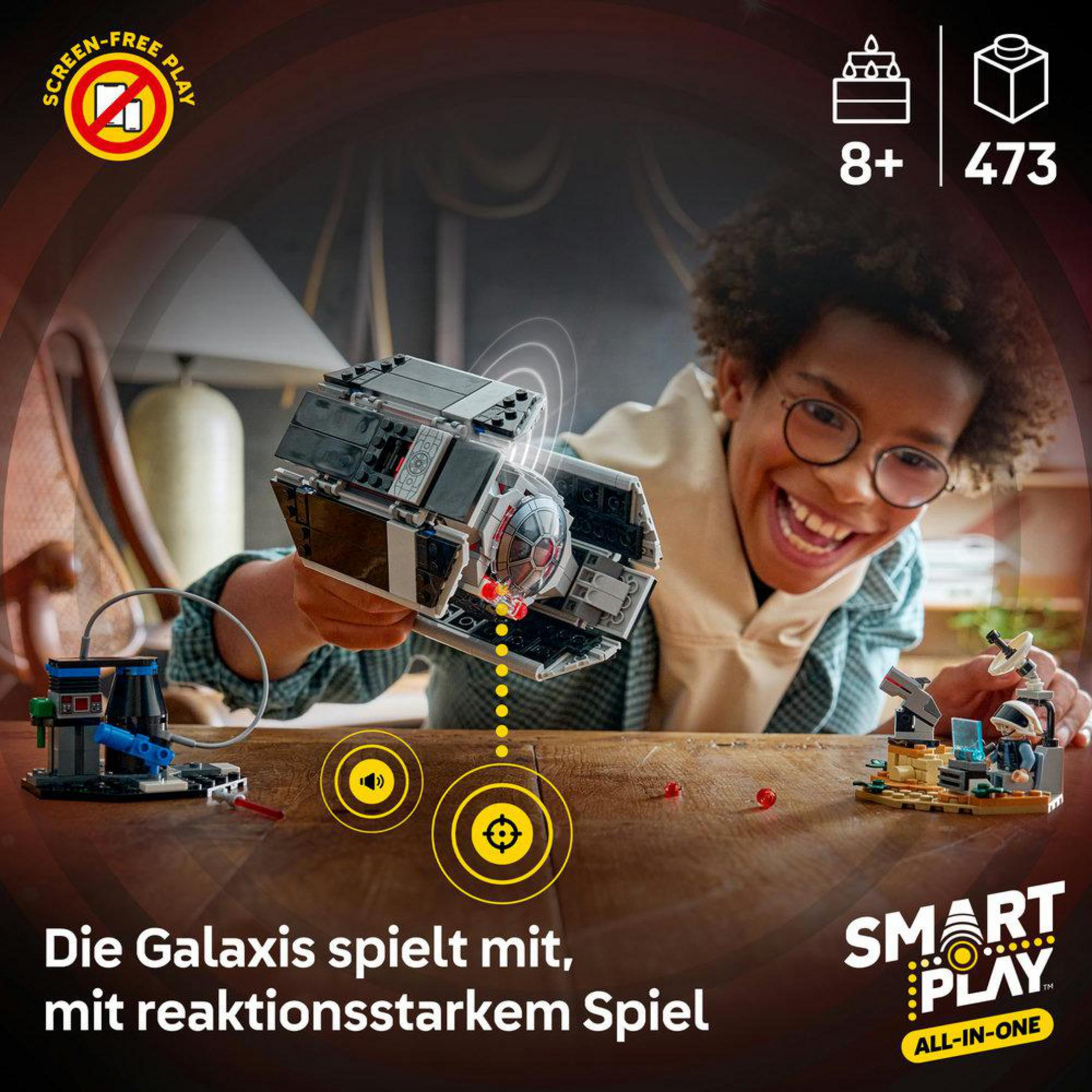 Ragazzo costruisce astronave Lego con gioco reattivo. Intrattenimento senza schermo.