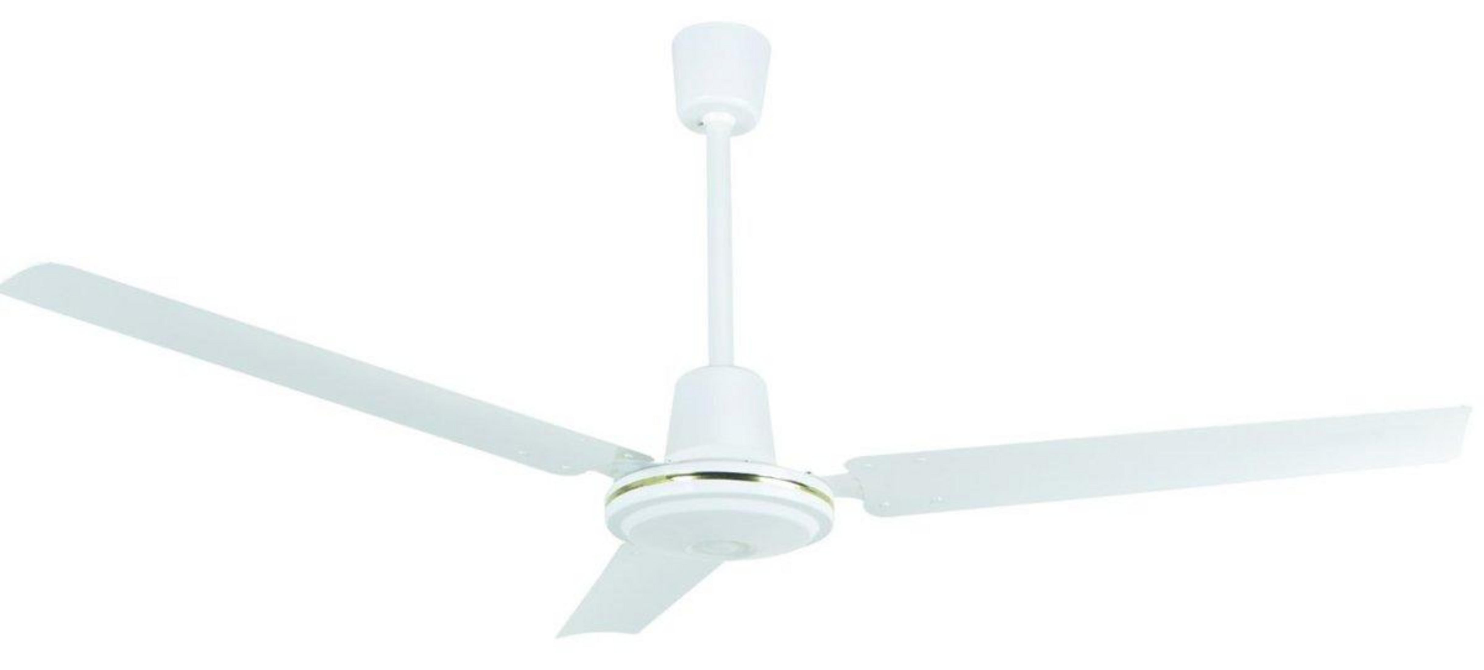 Un ventilatore da soffitto bianco con tre pale e accenti dorati è appeso al soffitto.