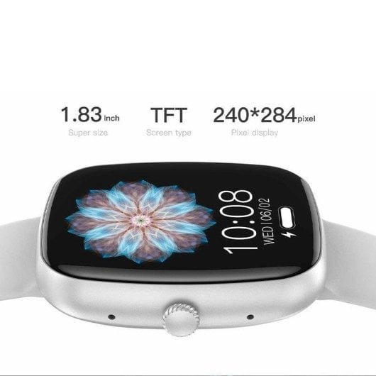 Smartwatch argento con cinturino bianco mostra le 10:08 e un quadrante floreale blu.