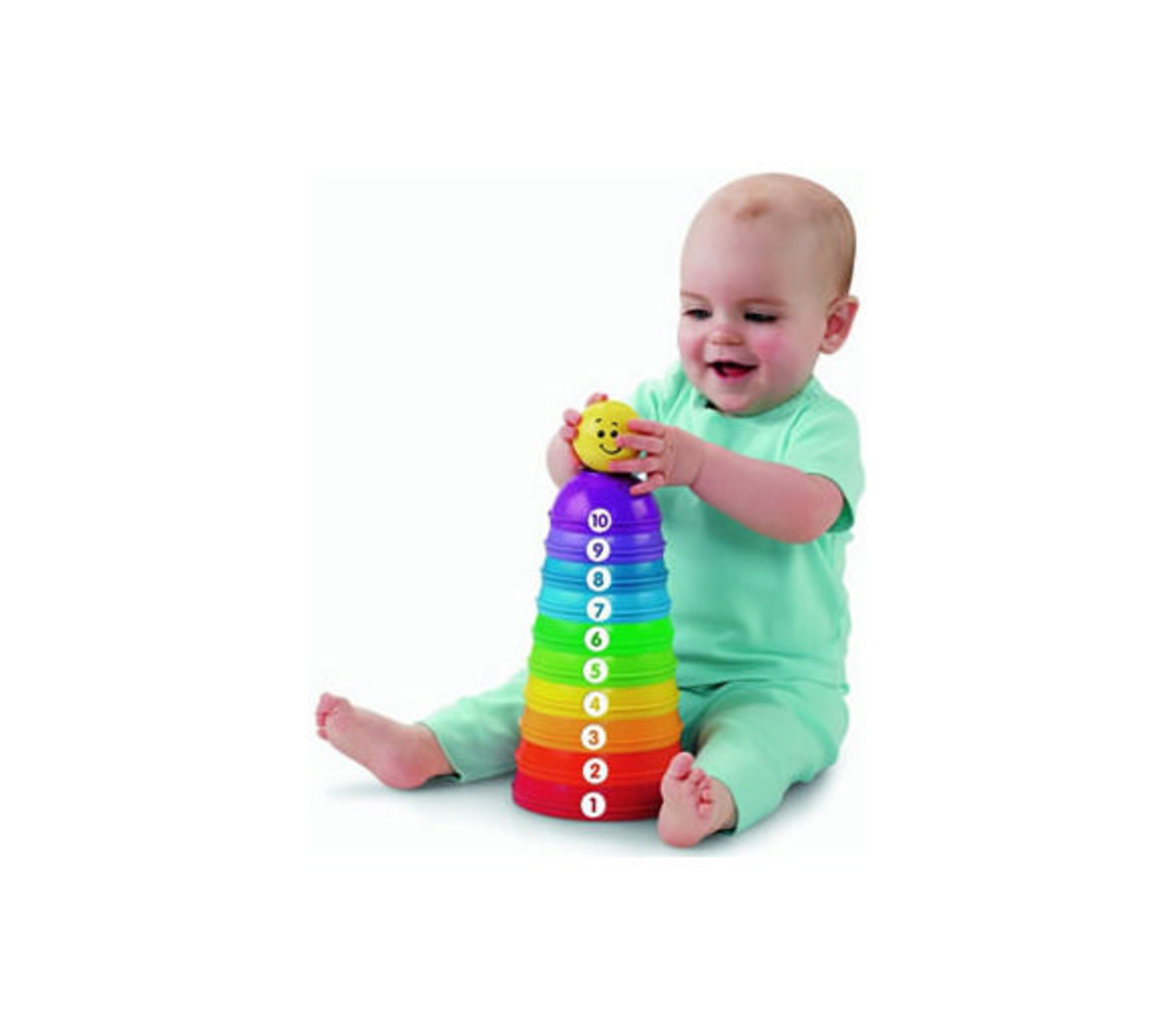 Ein Baby spielt mit einem bunten Stapelspielzeug mit Zahlen.