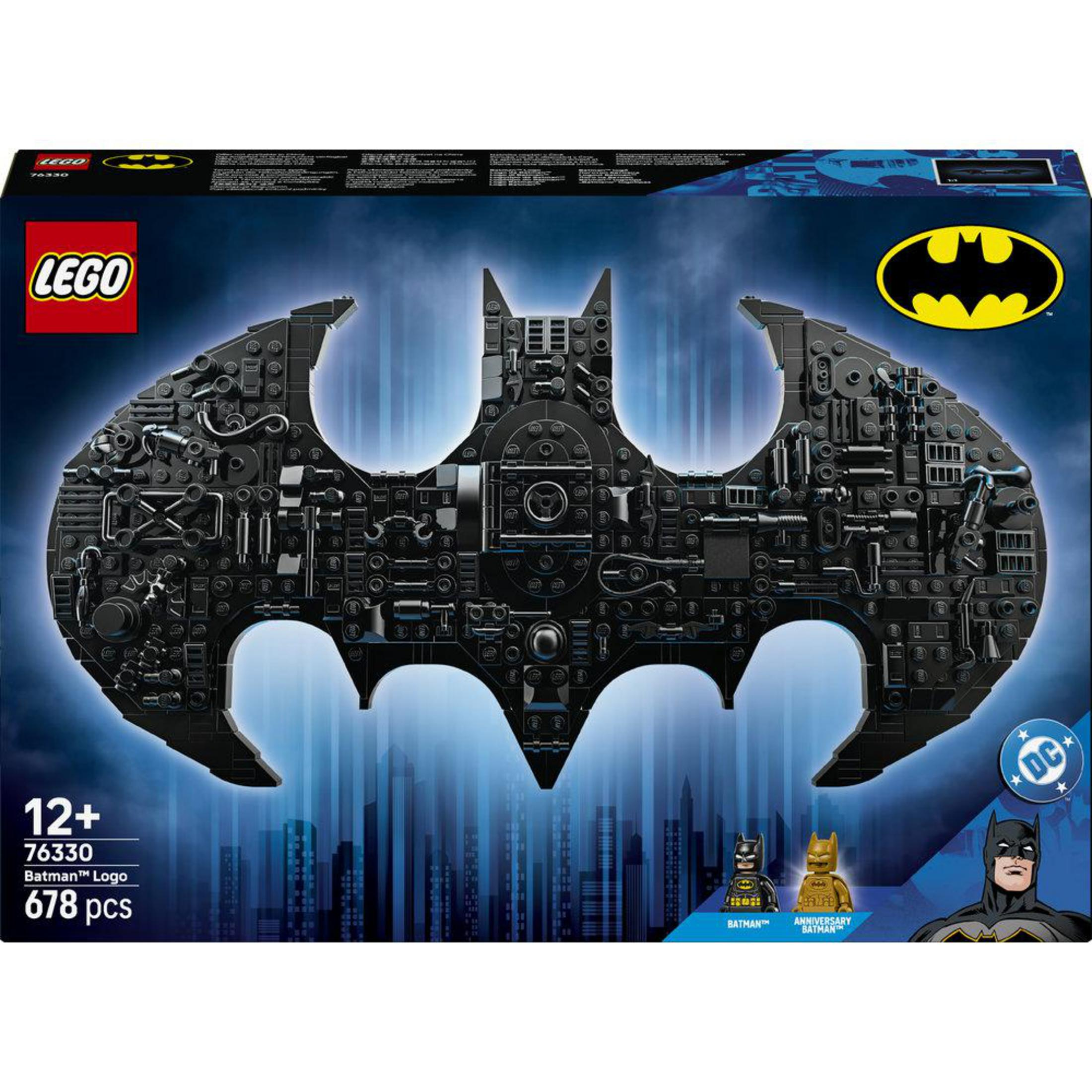 Set LEGO Logo de Batman con minifiguras y horizonte urbano. 678 piezas.