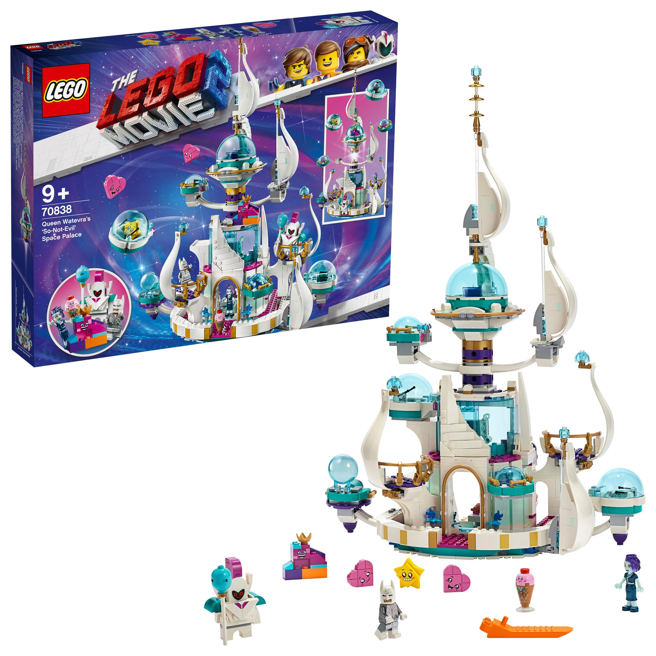 Un set Lego du Palais de la Reine Watevra avec figurines et vaisseau.