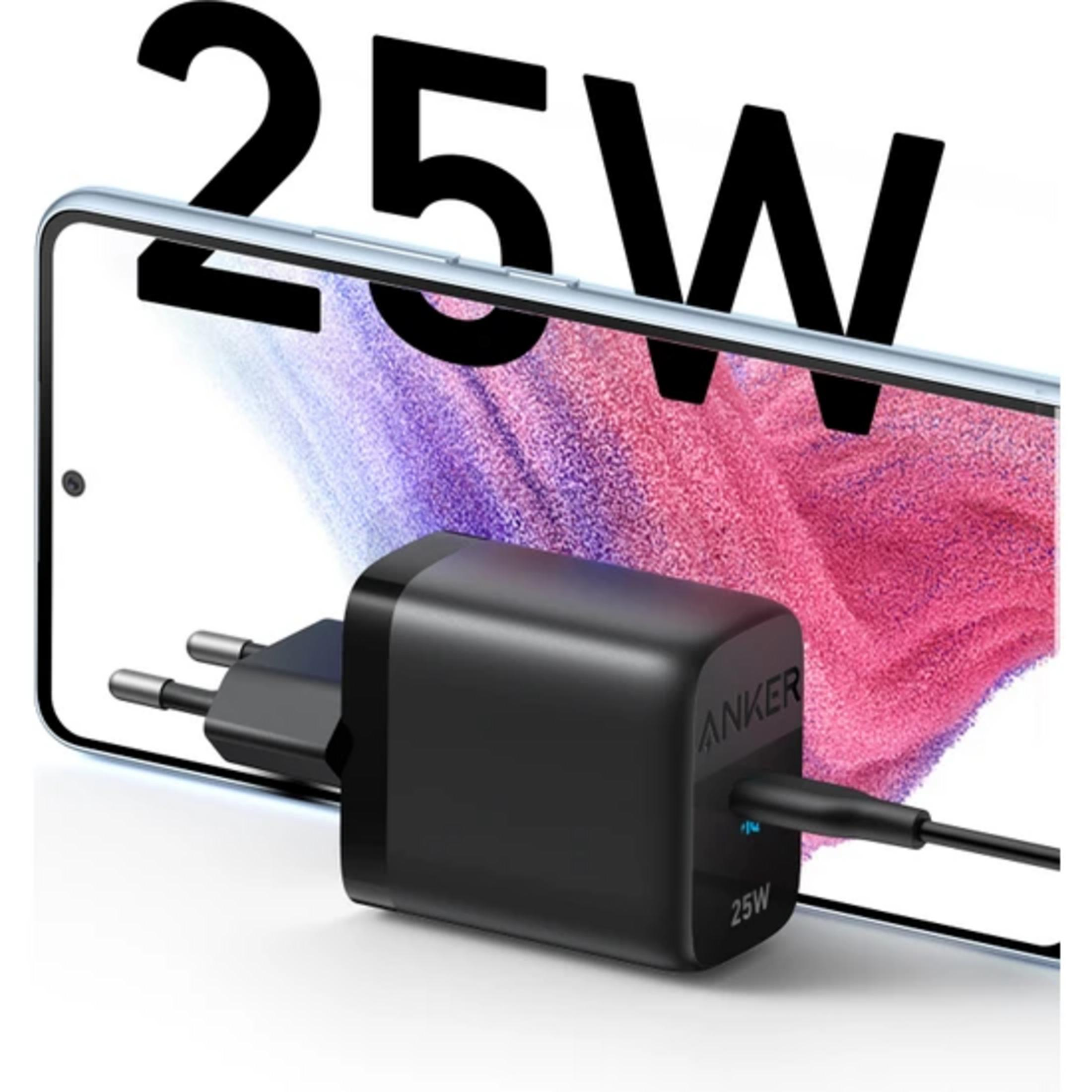 Un caricabatterie Anker nero da 25W con spina pieghevole e cavo USB-C.