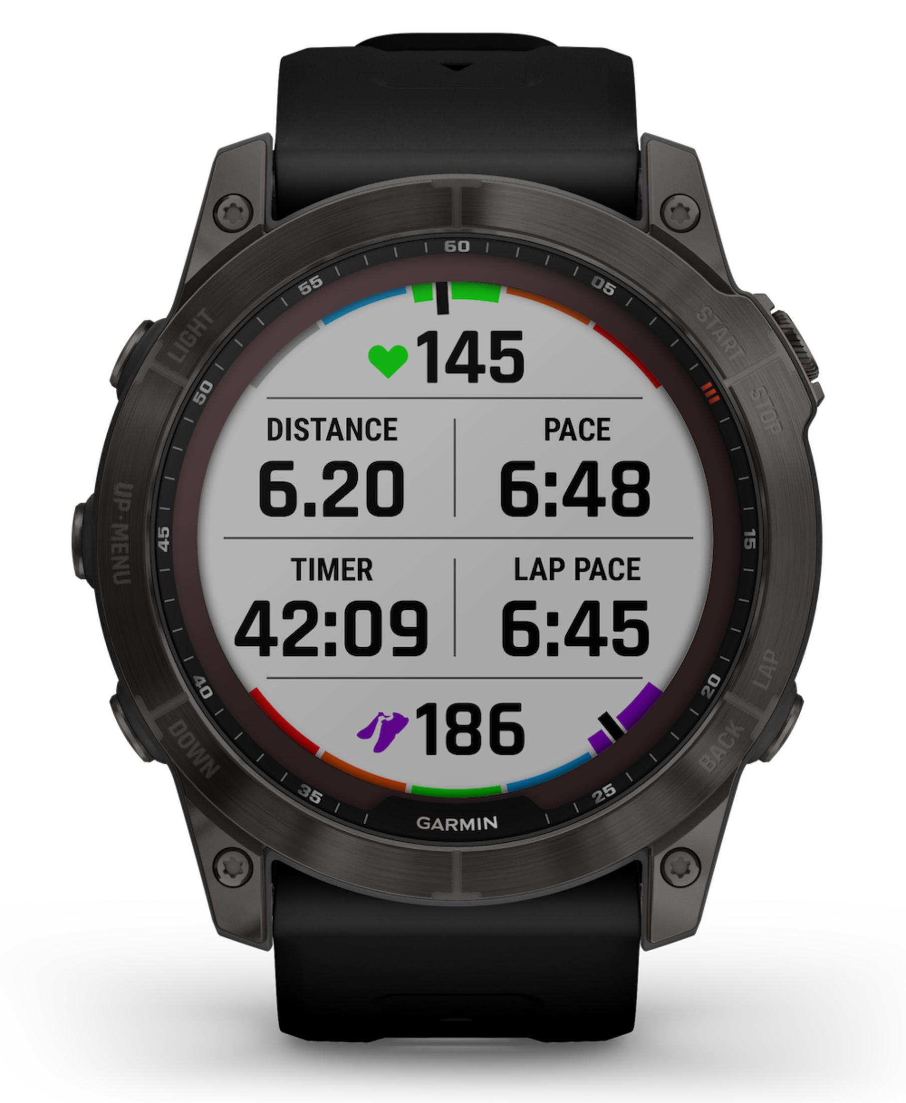 Eine Garmin-Smartwatch zeigt Distanz-, Tempo-, Timer- und Rundenzeitdaten an.