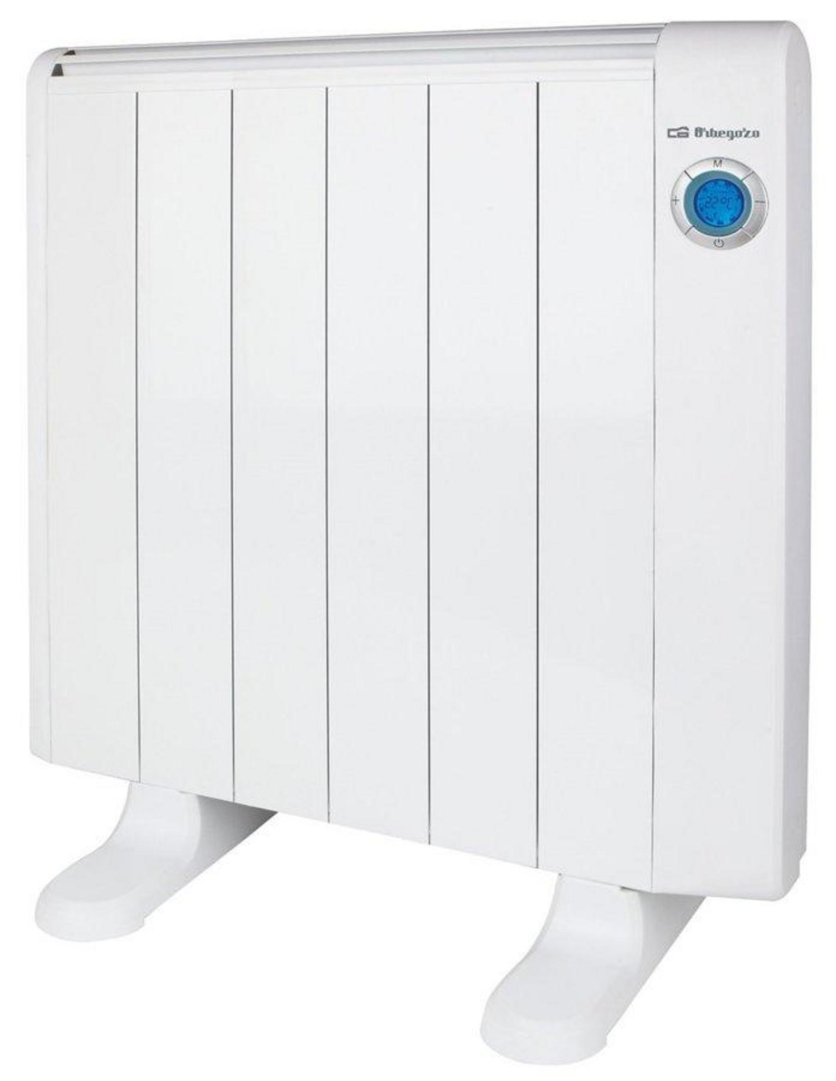 Un radiatore elettrico bianco con display digitale e piedini.