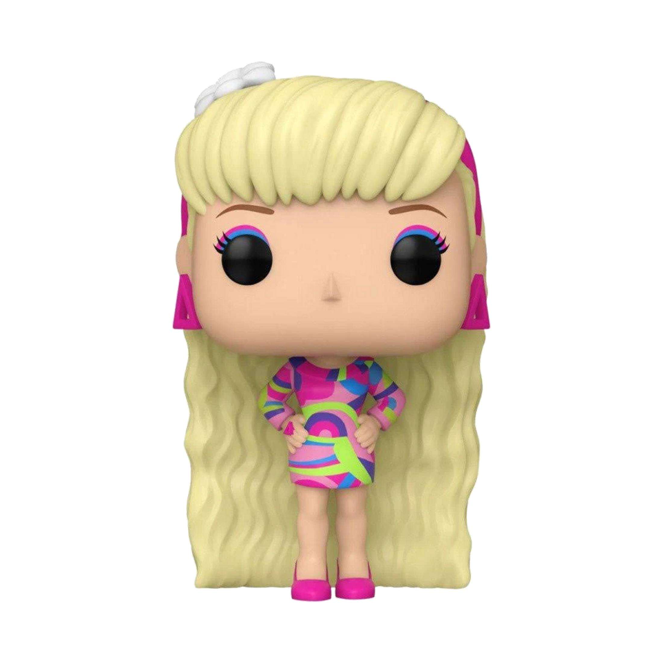 Una figura pop con pelo rubio, vestido colorido y zapatos rosas.