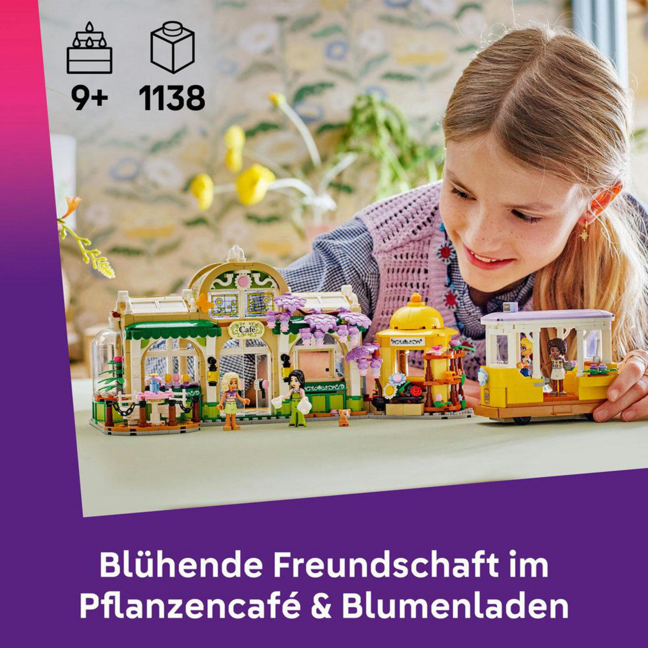 Dziewczynka bawi się zestawem Lego: kawiarnia, kwiaciarnia i żółty tramwaj.