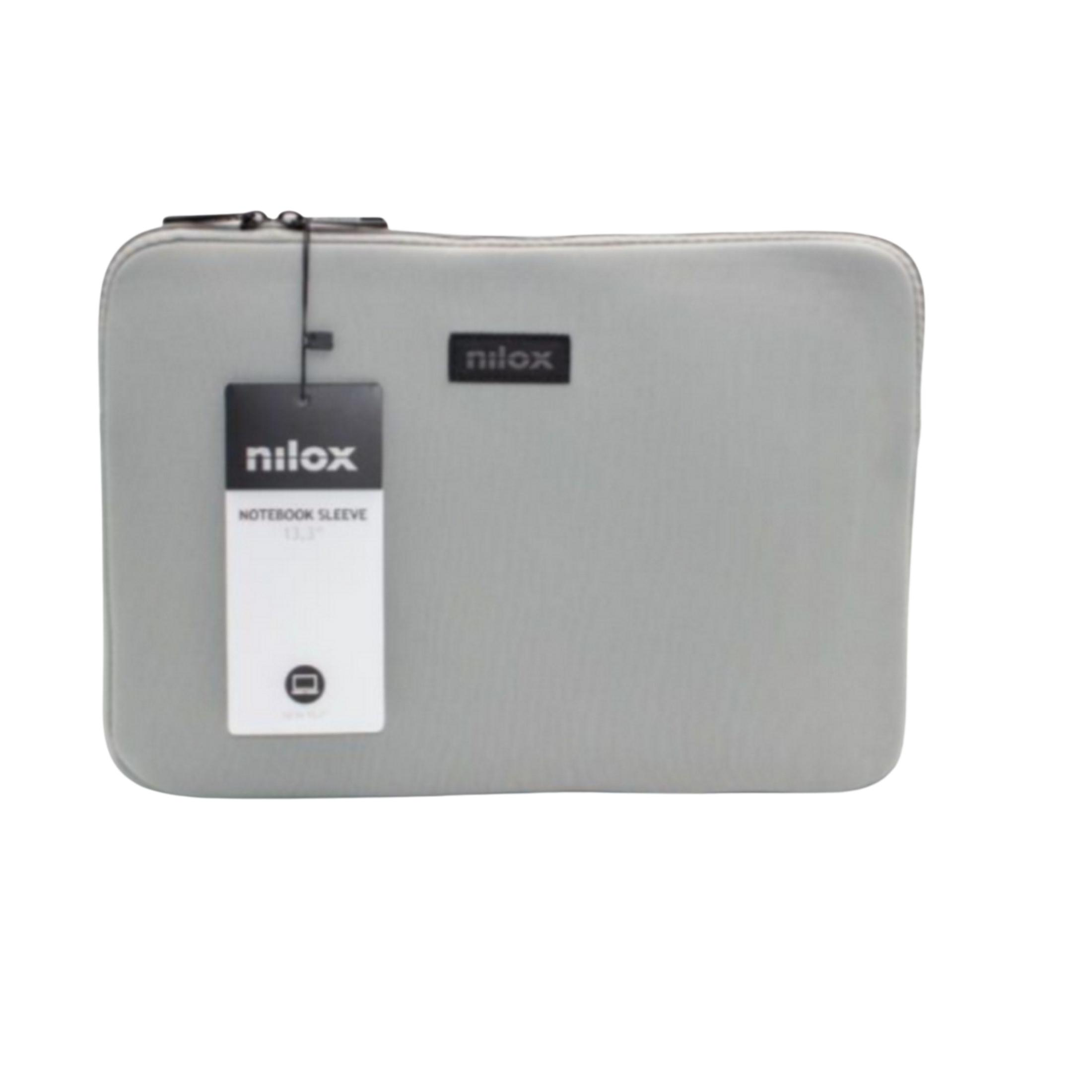 Custodia grigia per laptop con logo e etichetta "nilox" neri.