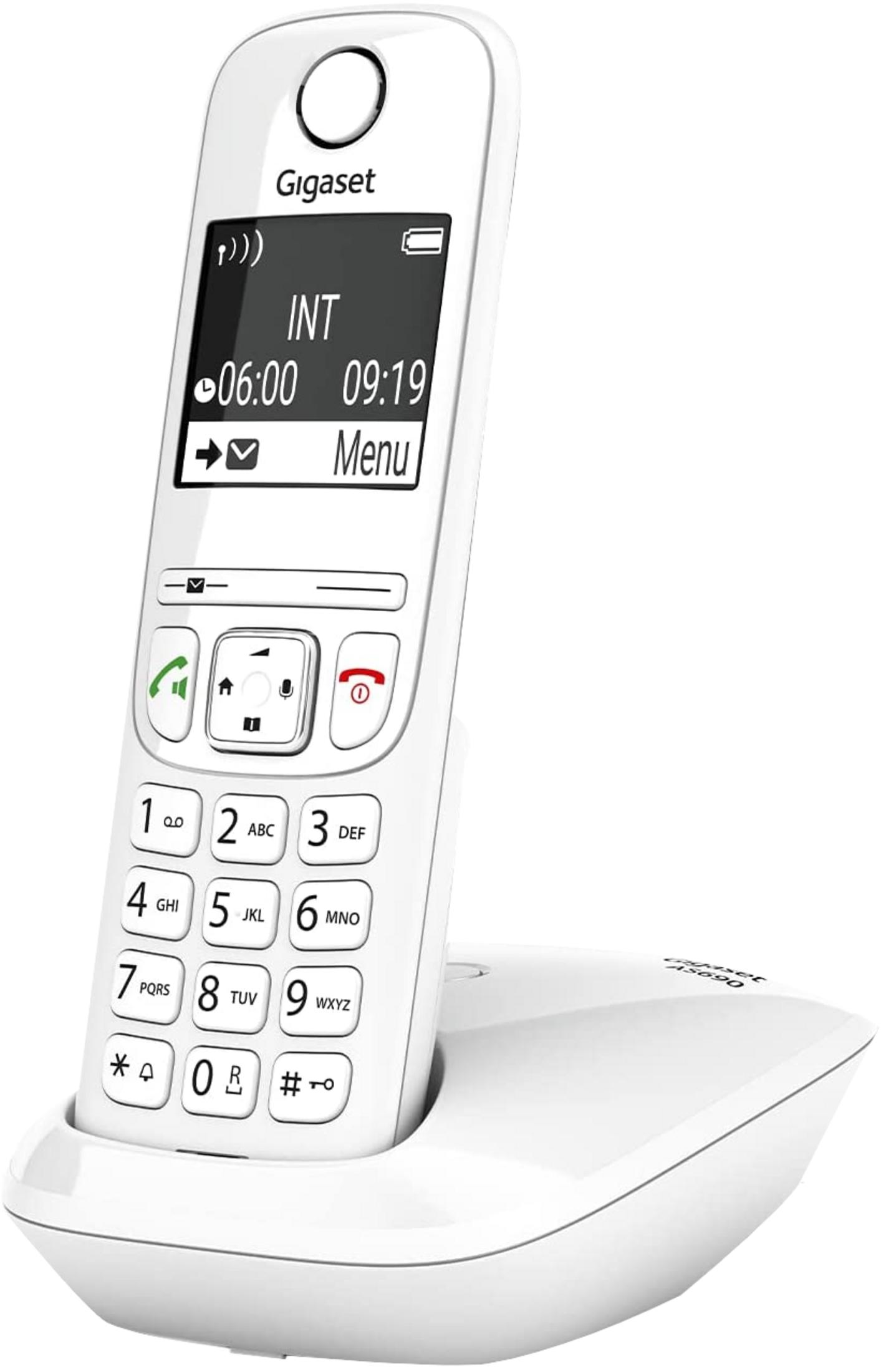 Un telefono cordless bianco Gigaset con tastiera e display è nella sua base di ricarica.