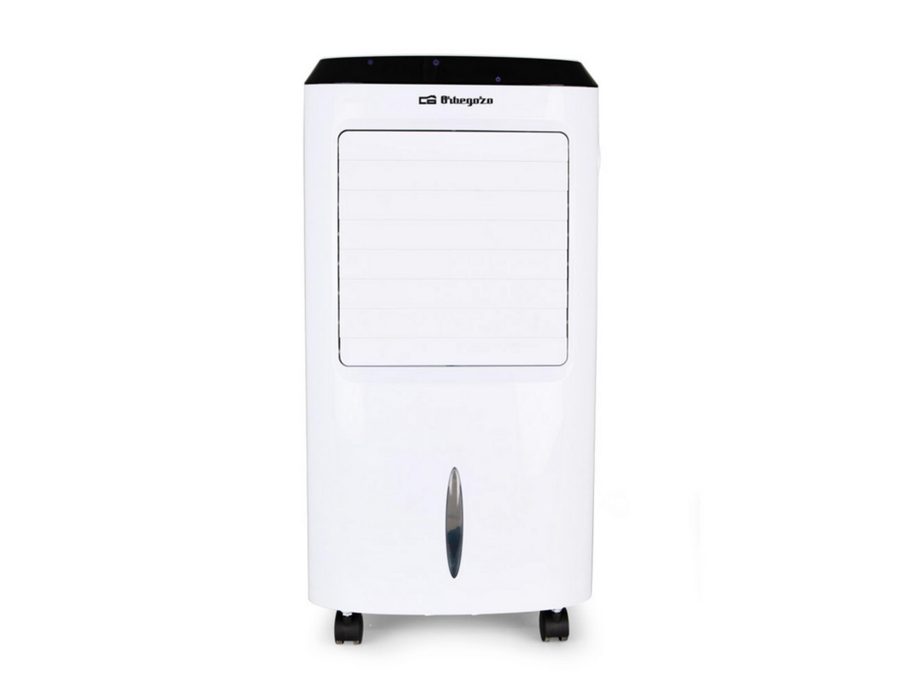 Un refrigeratore d'aria bianco con parte superiore e ruote nere.