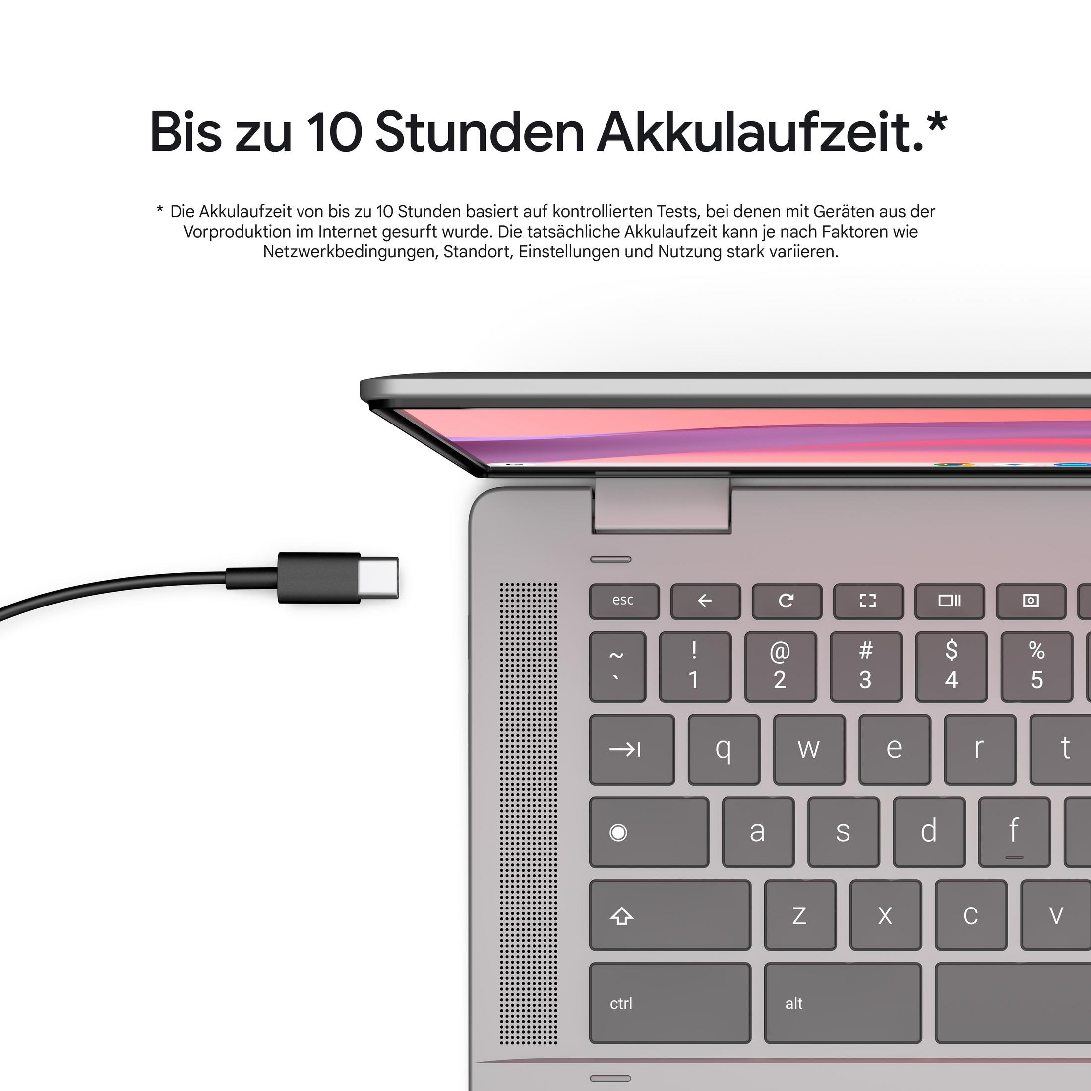 Ein USB-C-Kabel wird in ein silbernes Notebook gesteckt. Text: Bis zu 10 Stunden Akkulaufzeit.
