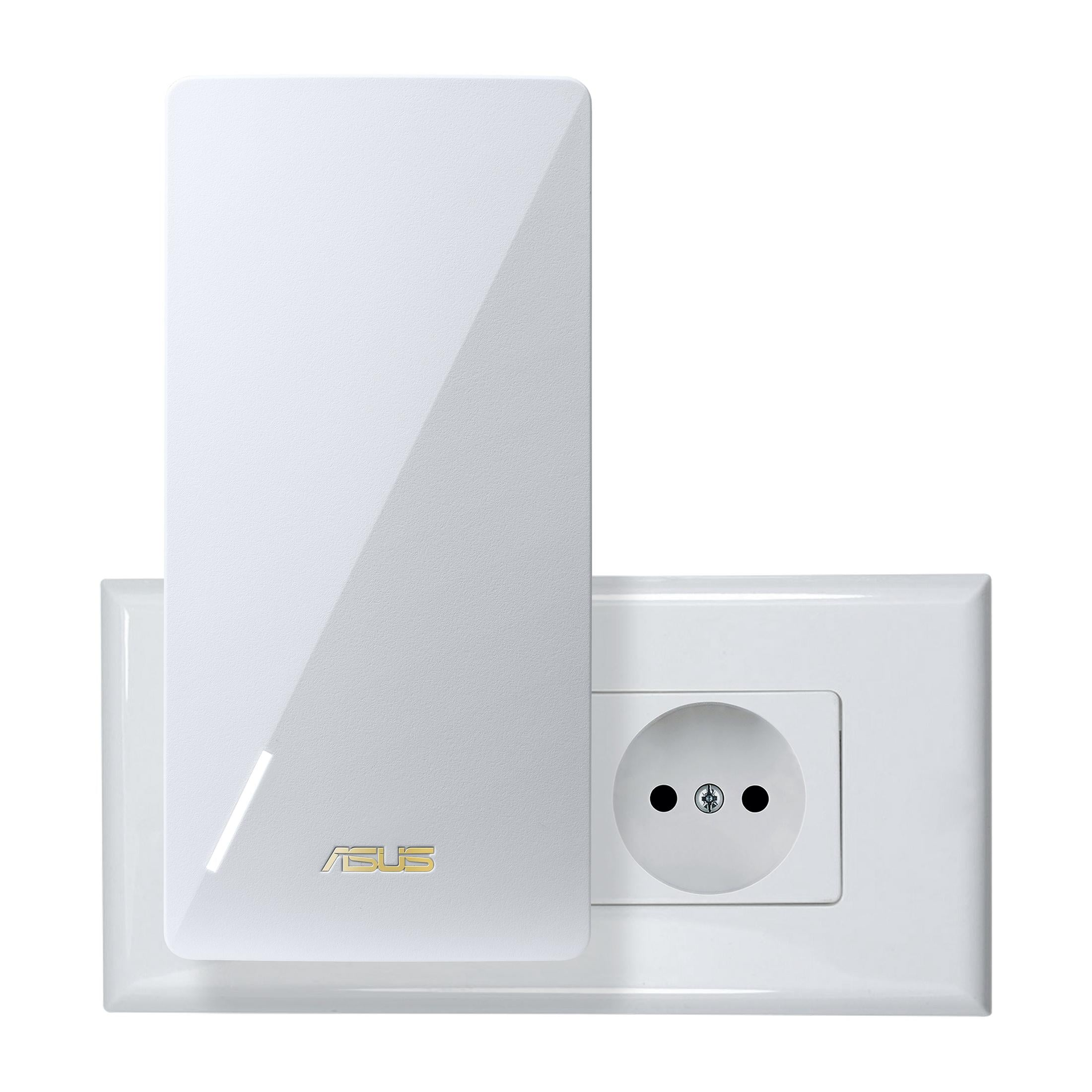 Un ripetitore WiFi bianco è inserito in una presa di corrente.