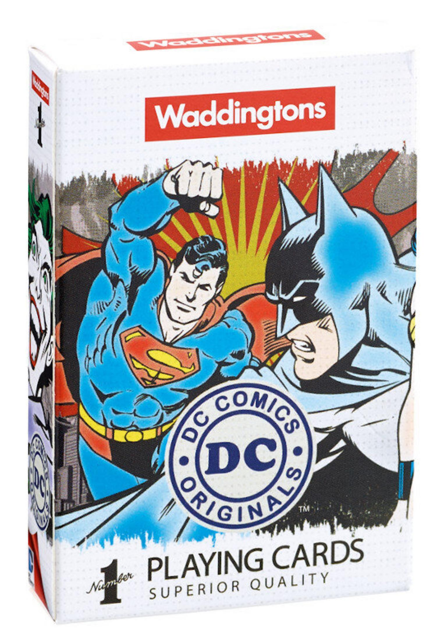 Scatola con Batman, Superman e Joker. Carte da gioco.