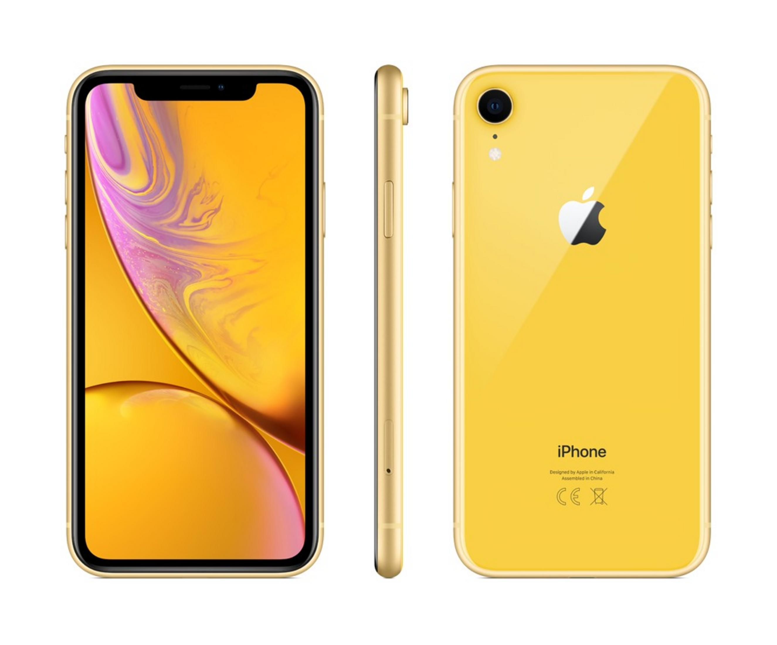Un iPhone XR giallo è mostrato frontalmente, lateralmente e posteriormente. Lo schermo visualizza uno sfondo colorato.