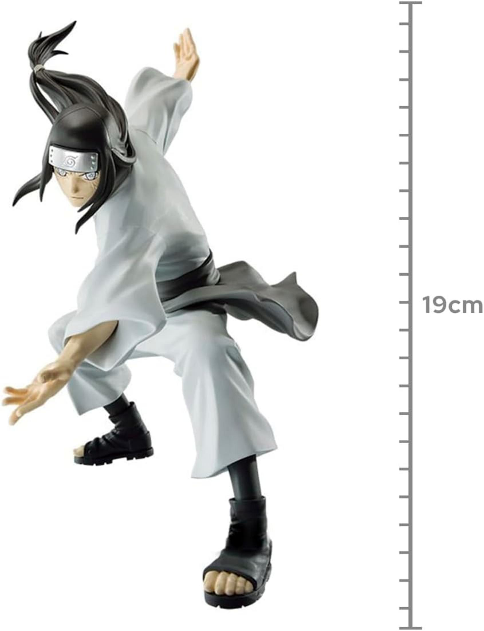 Eine Anime-Figur mit weißen Kleidern, schwarzem Haar und einem Stirnband in Aktion.