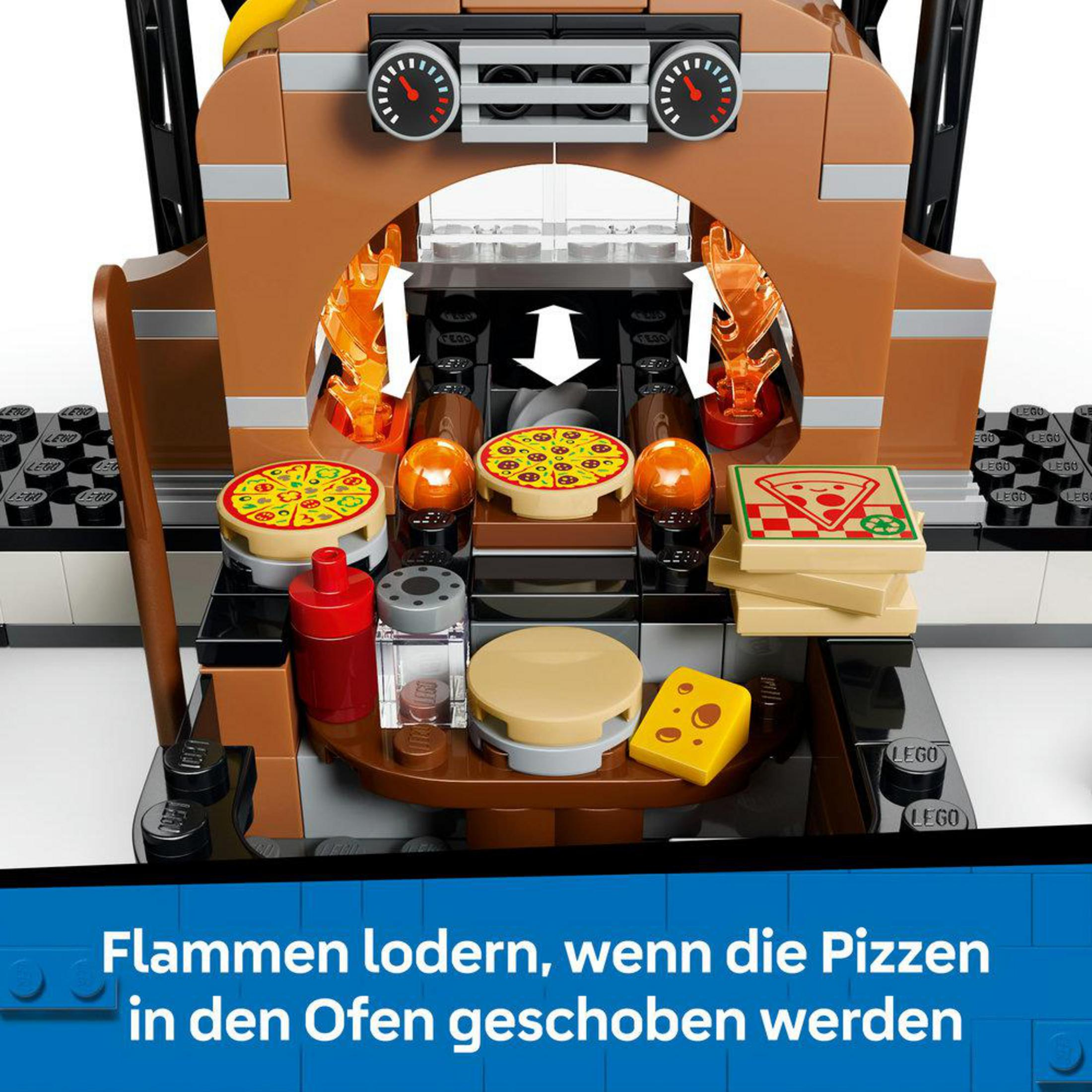 Un horno de pizza Lego con pizzas, queso y decoración de llamas.