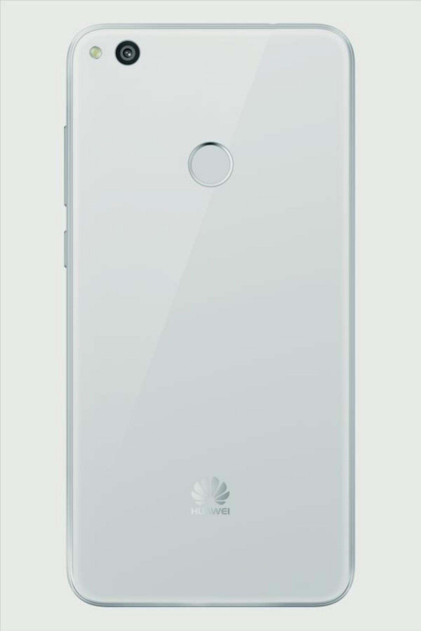 Rückseite eines weißen Huawei Smartphones mit Kamera und Fingerabdrucksensor.
