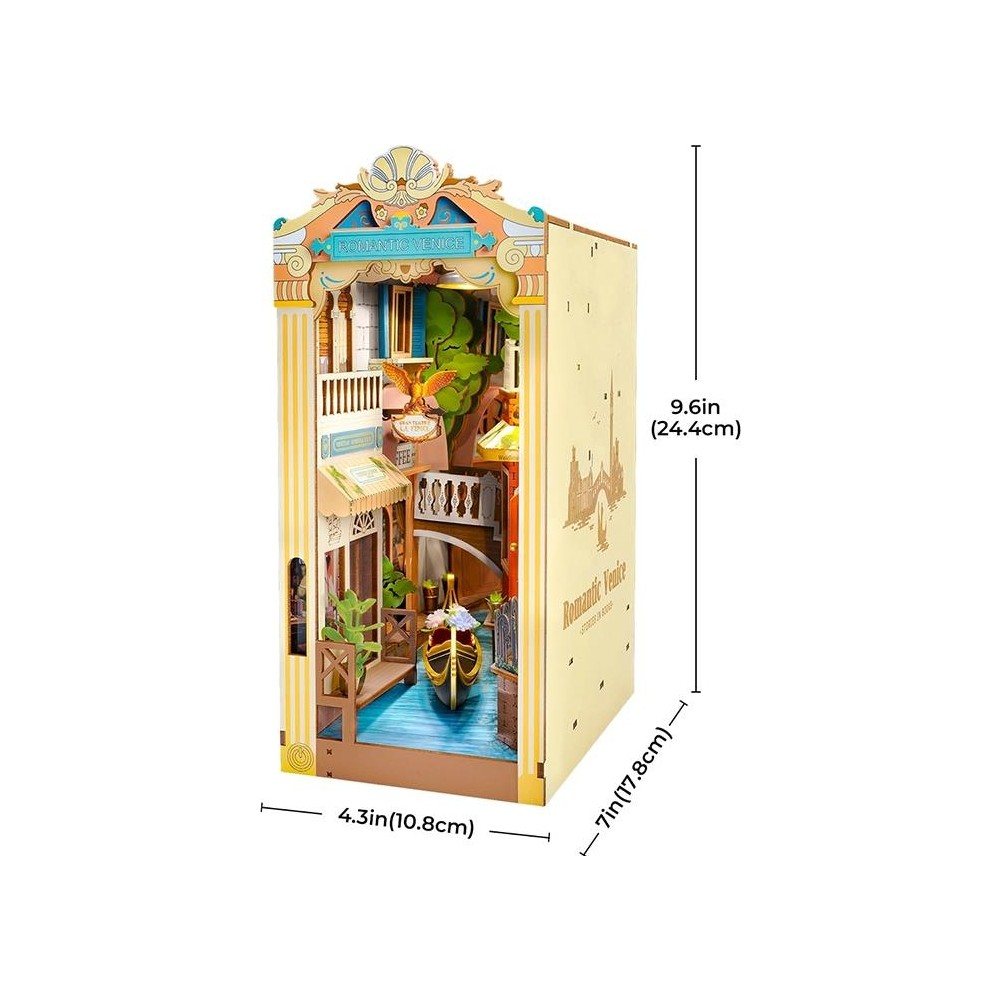 Gondol ve binalarla romantik Venedik'in detaylı modeli. Boyutları 24.4cm.