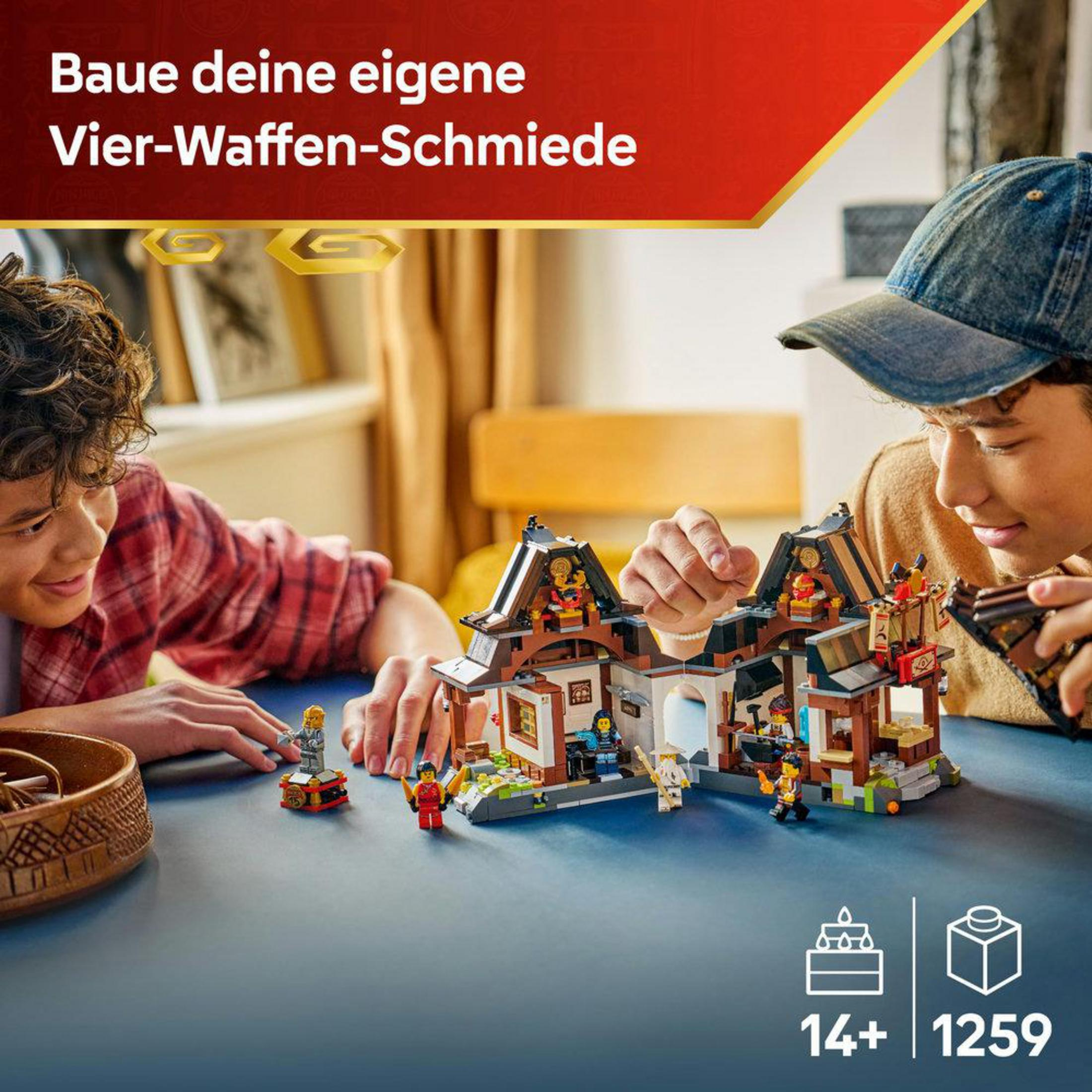 Dos niños construyen un set de herrería de espadas Lego con figuras.