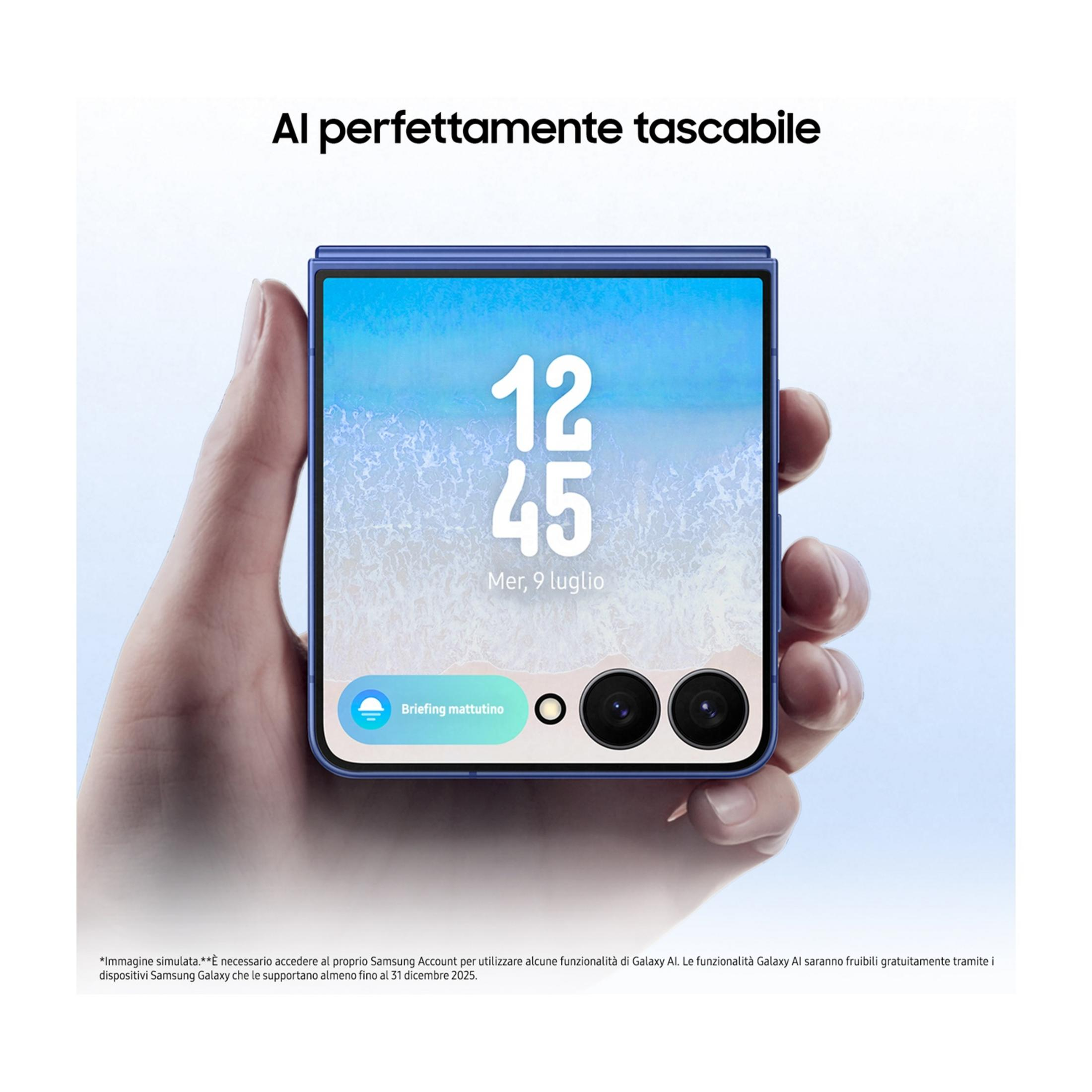 Un teléfono plegable azul con fondo de playa se sostiene en una mano. Muestra las 12:45.