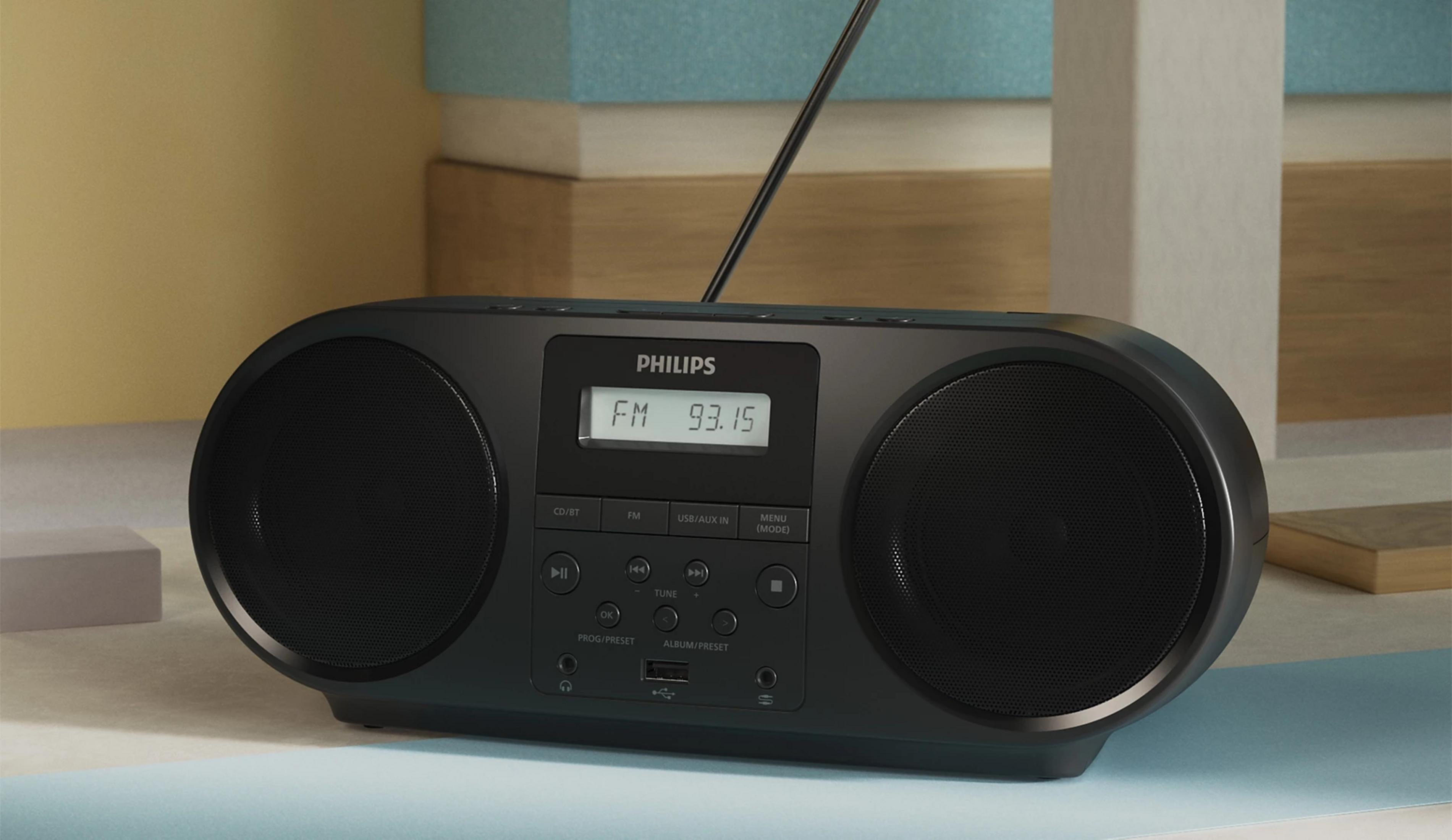 Boombox Philips nera con lettore CD, radio FM e ingresso USB.
