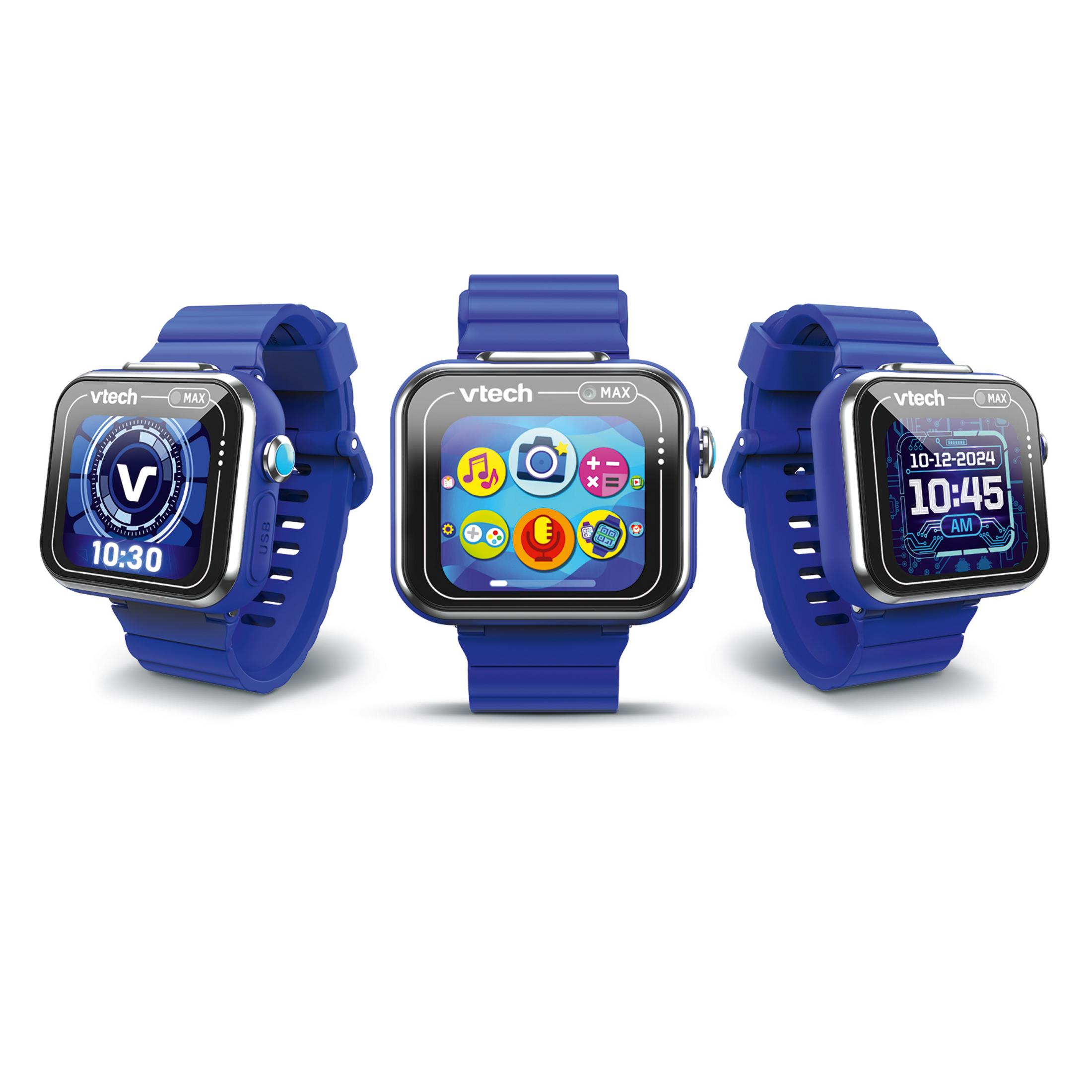 Tre smartwatch VTech blu con diversi quadranti su sfondo bianco.