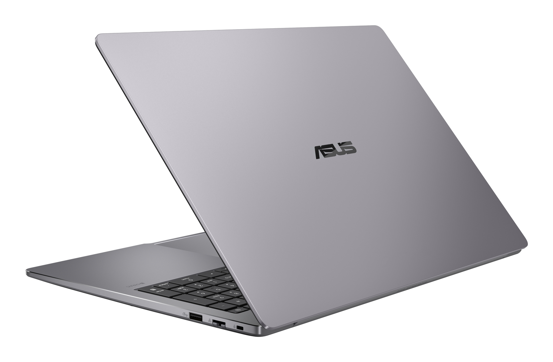 Un laptop ASUS grigio è aperto su sfondo bianco, con tastiera e porte visibili.