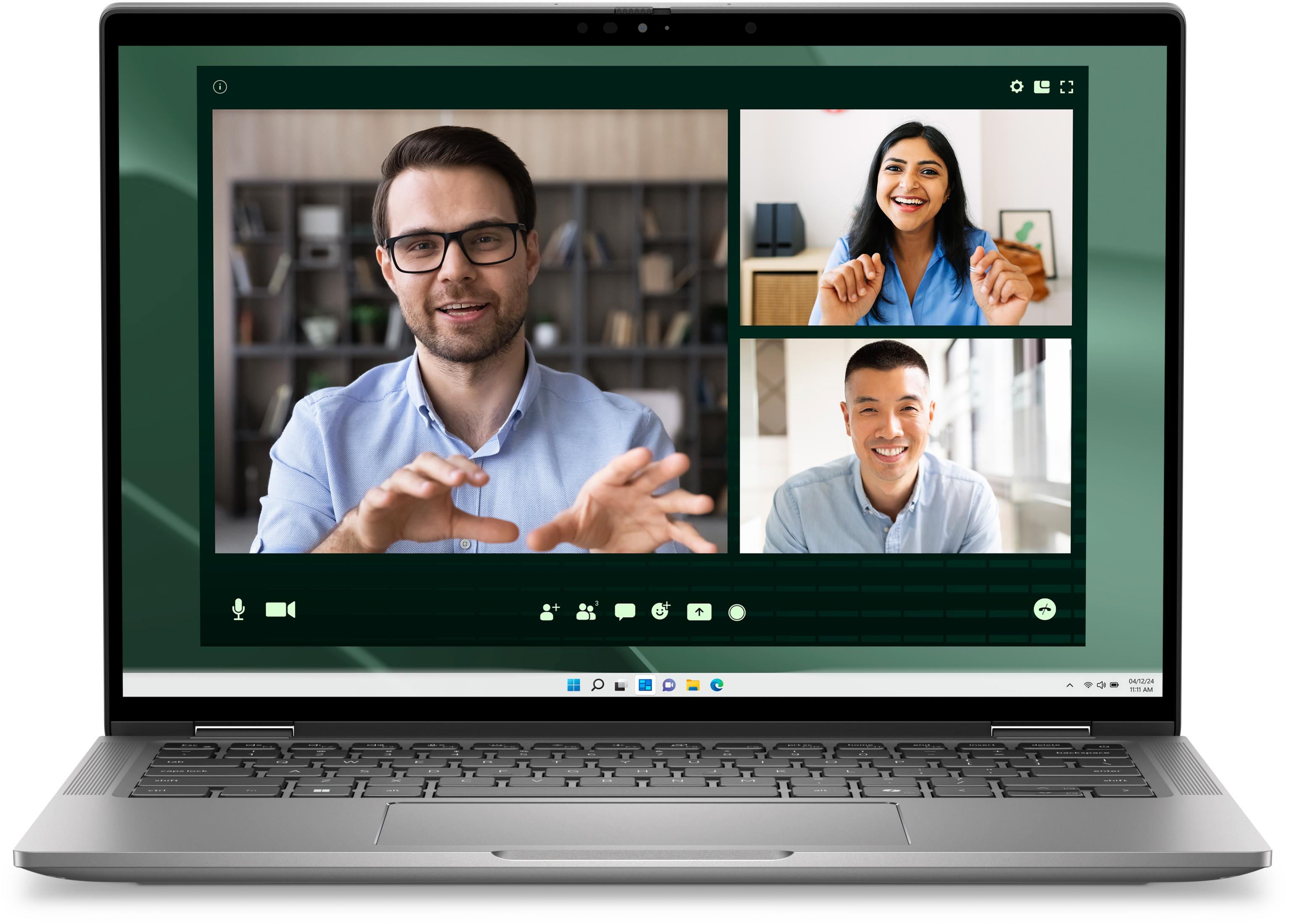 Laptop mit Videokonferenz: 3 Personen in Fenster, Mann gestikuliert.