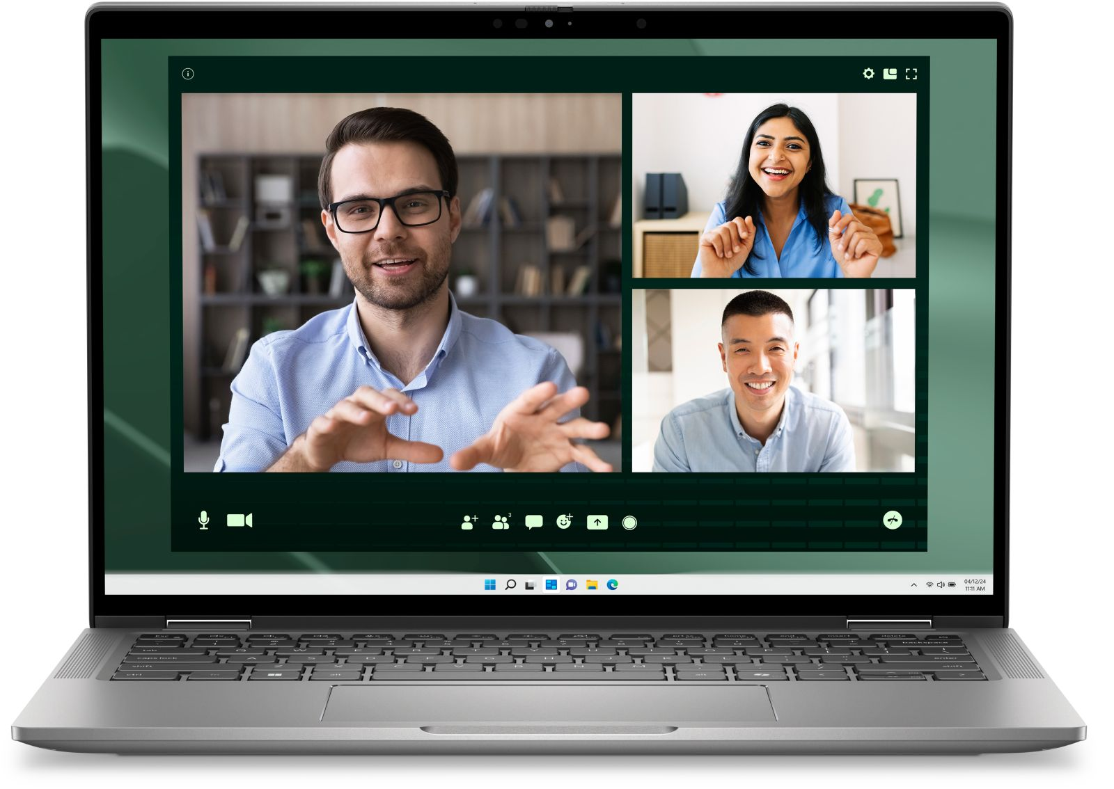 Laptop zeigt Videokonferenz mit drei Personen in verschiedenen Fenstern.