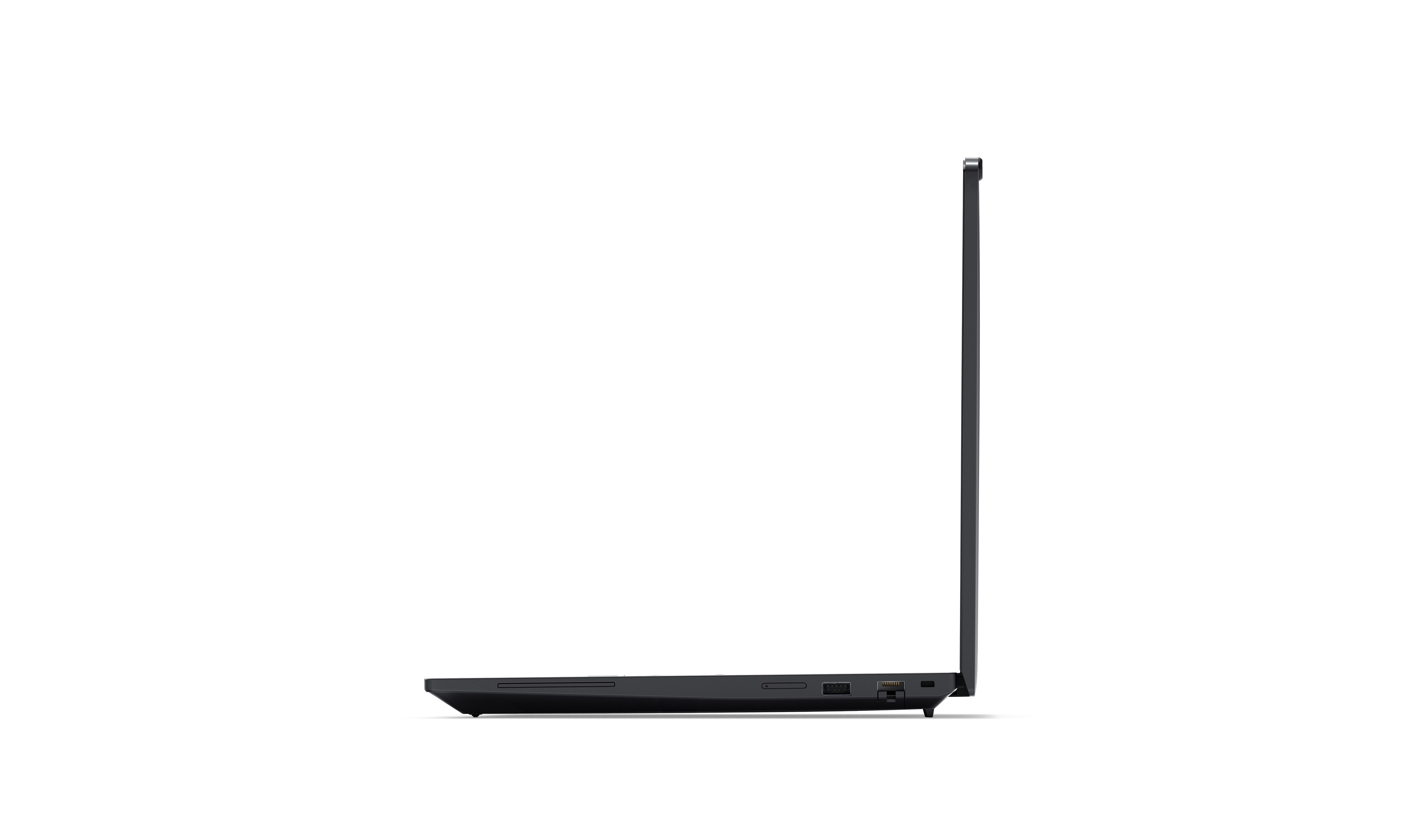 Schwarzer Laptop im Profil auf weißem Hintergrund, mit sichtbaren Anschlüssen.