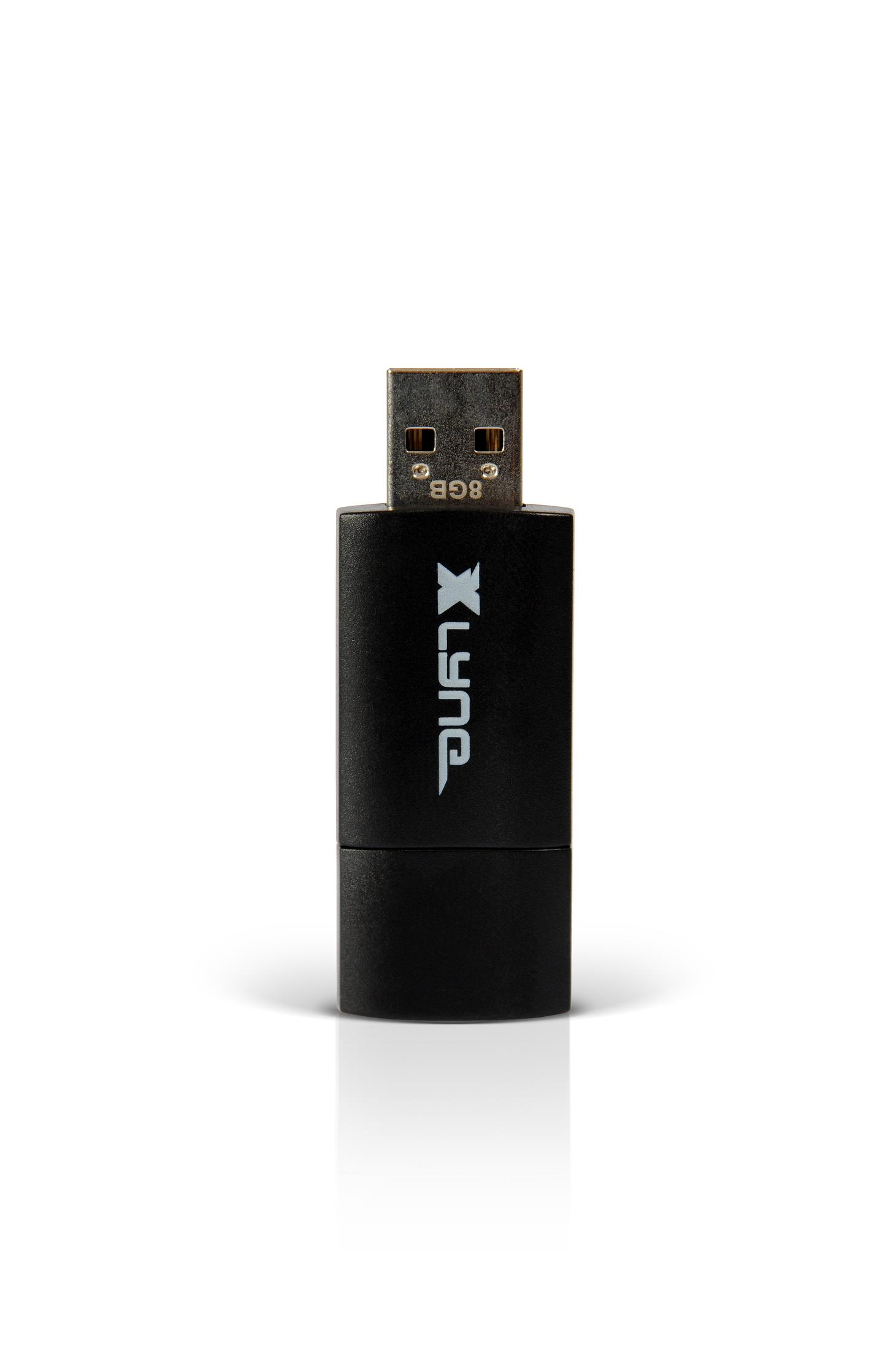 Schwarzer USB-Stick mit 8 GB Speicher und dem XLYNE-Logo.