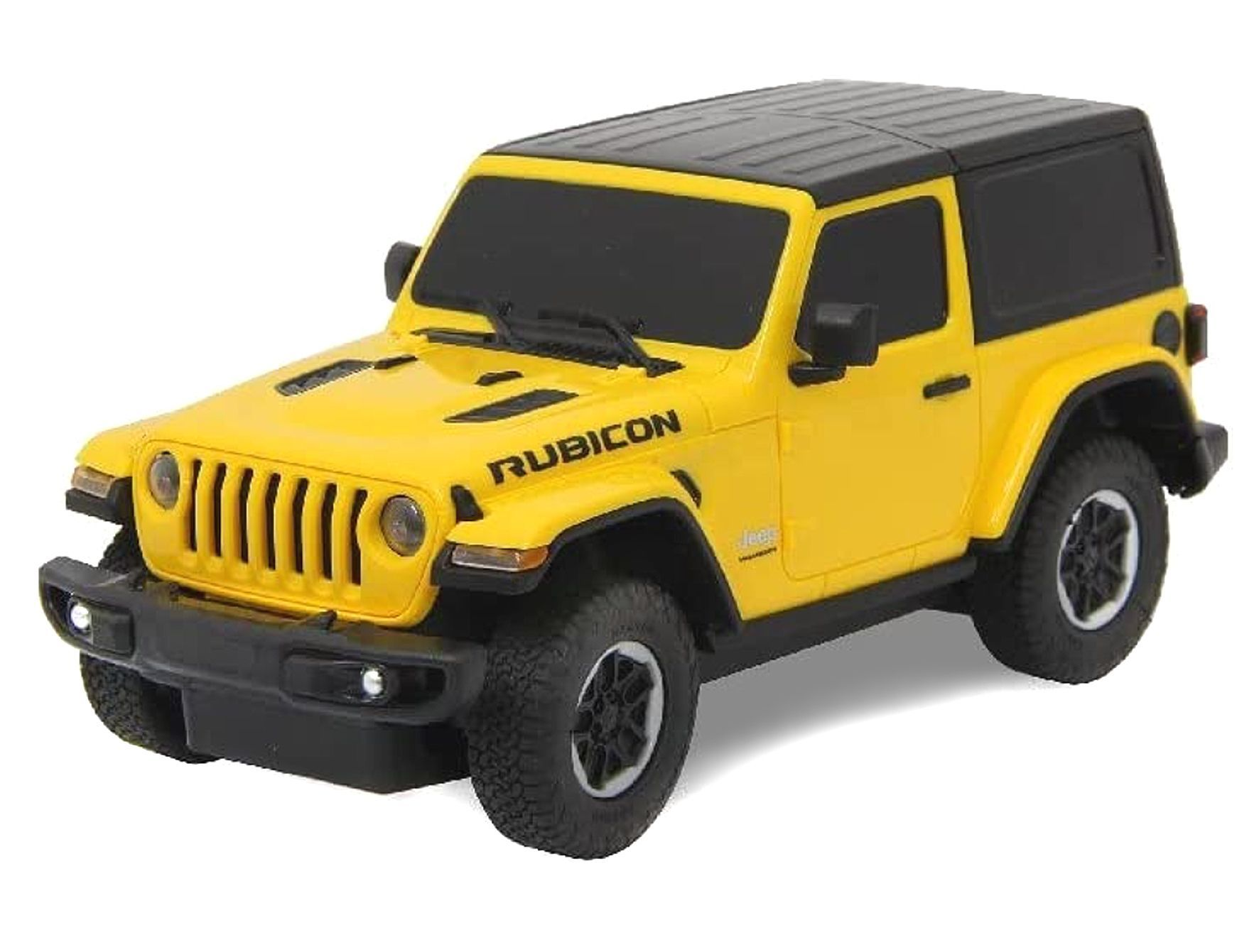 Żółty Jeep Wrangler Rubicon z czarnym dachem i przyciemnianymi szybami, na białym tle.