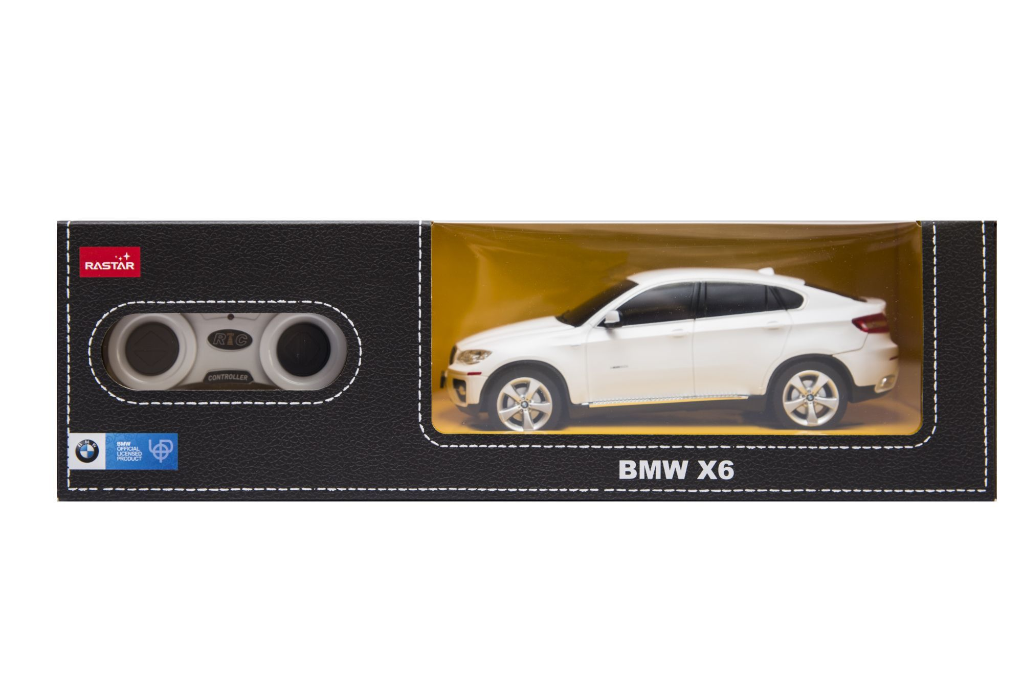 Biały zdalnie sterowany samochód zabawkowa BMW X6 w czarnym pudełku z kontrolerem.