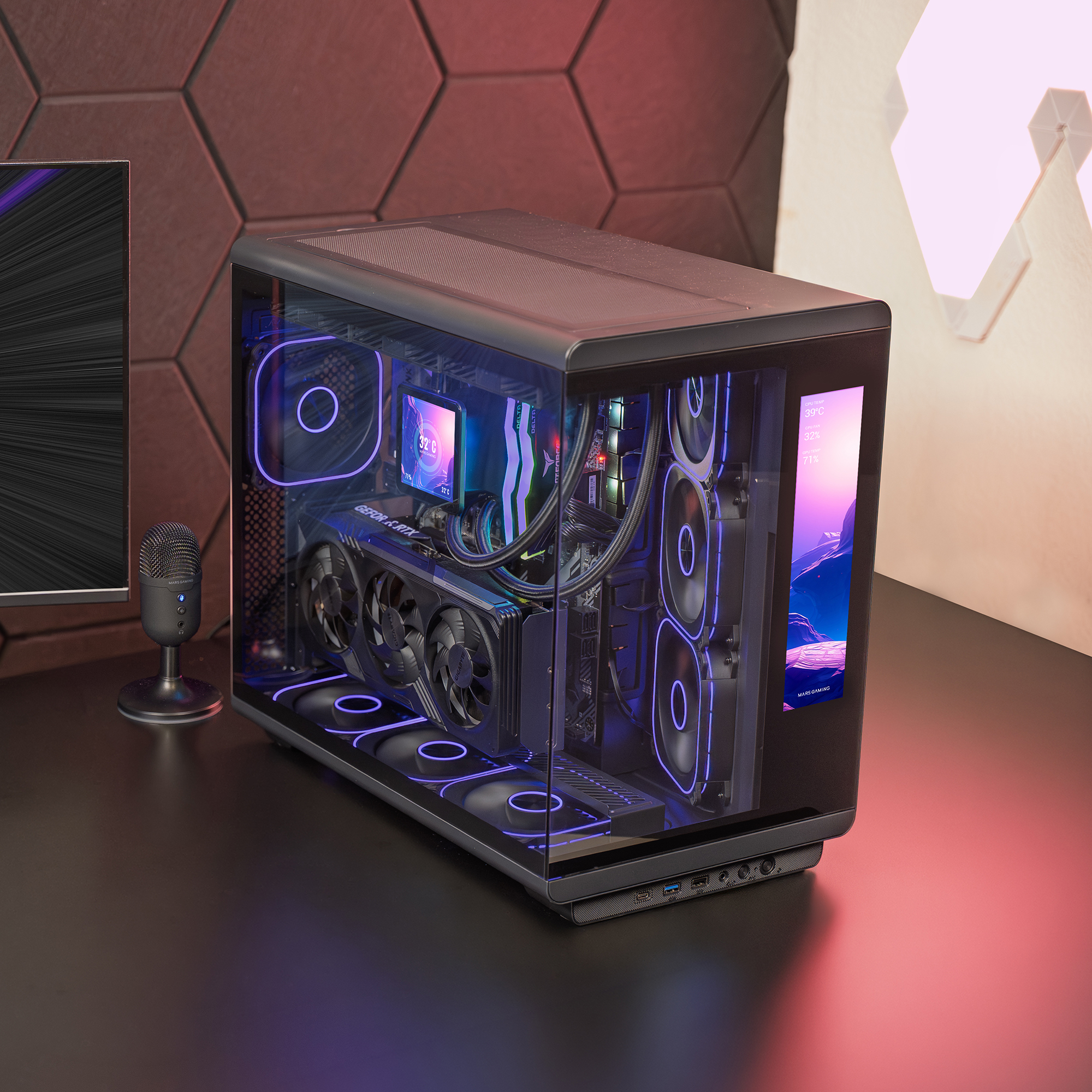 Un PC gaming de alto rendimiento con carcasa transparente y luces púrpuras.