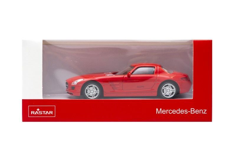 Czerwony samochód zabawka Mercedes-Benz SLS AMG w opakowaniu.