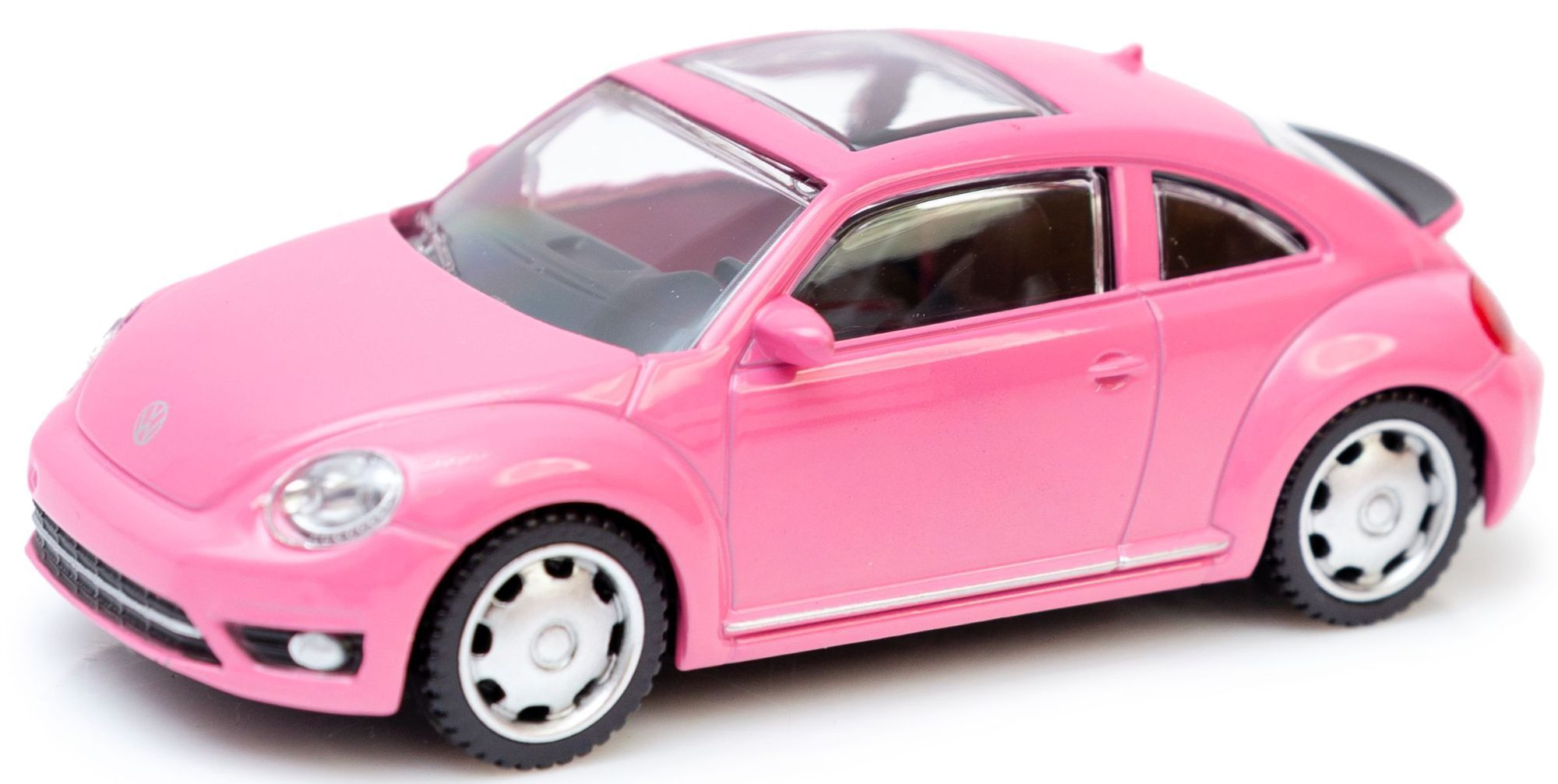 Różowy samochodzik Volkswagen Garbus z szyberdachem na białym tle.