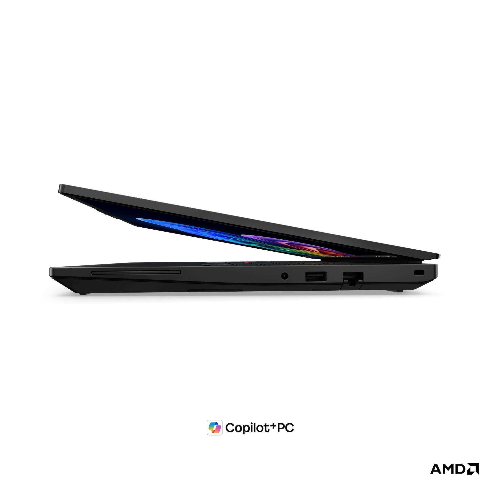 Laptop nero di profilo, schermo aperto. Porte visibili.