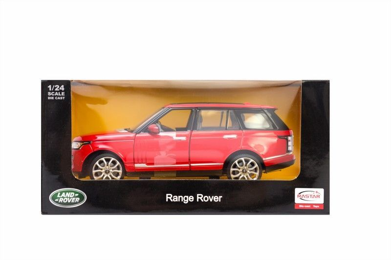 Czerwony samochodzik Range Rover w skali 1/24 w opakowaniu.