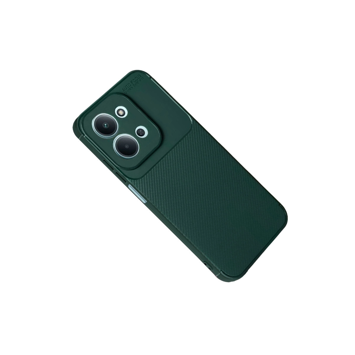 Üç kamera lensli, karbon fiber dokulu koyu yeşil telefon kılıfı.