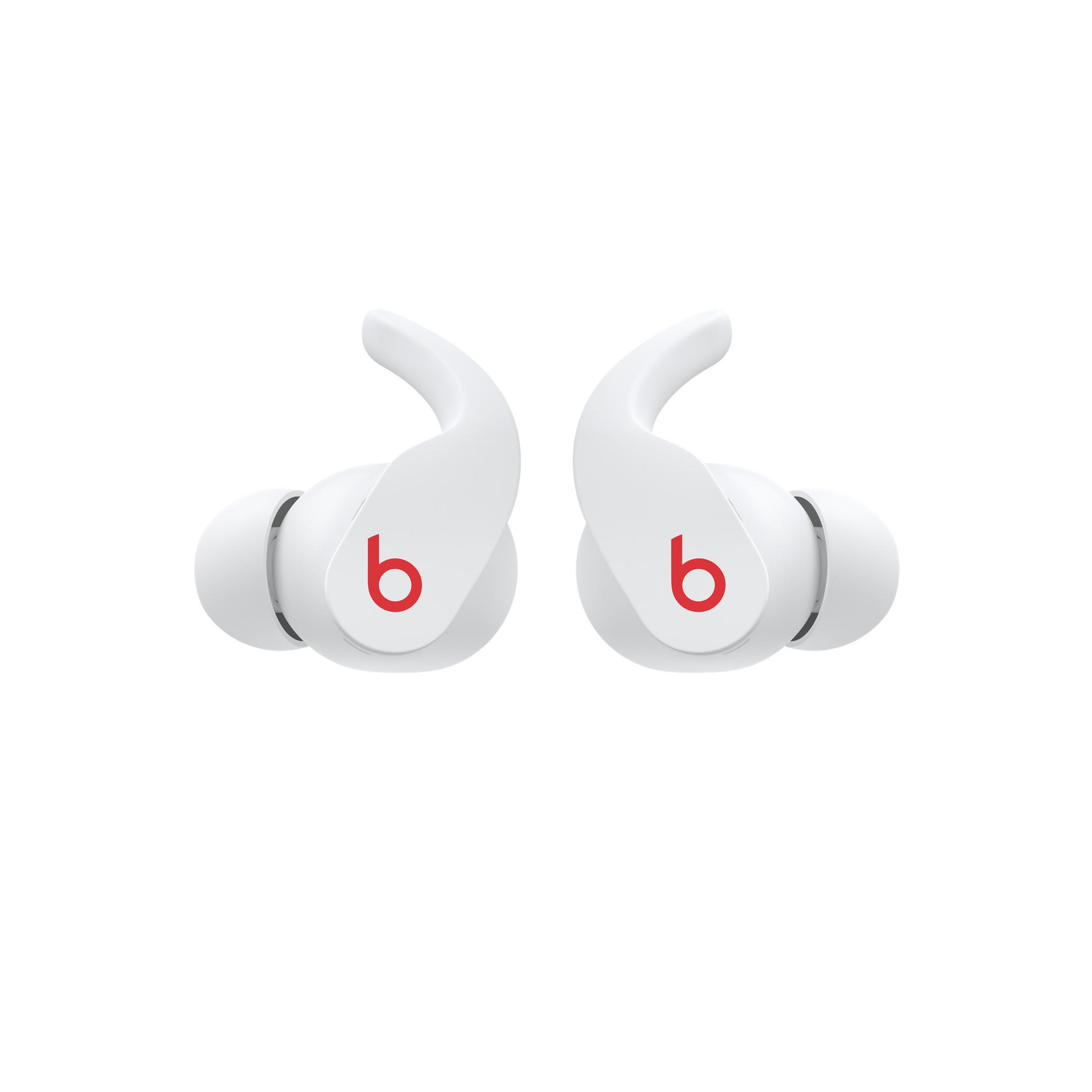 Due auricolari bianchi Beats con logo "b" rosso su sfondo bianco.