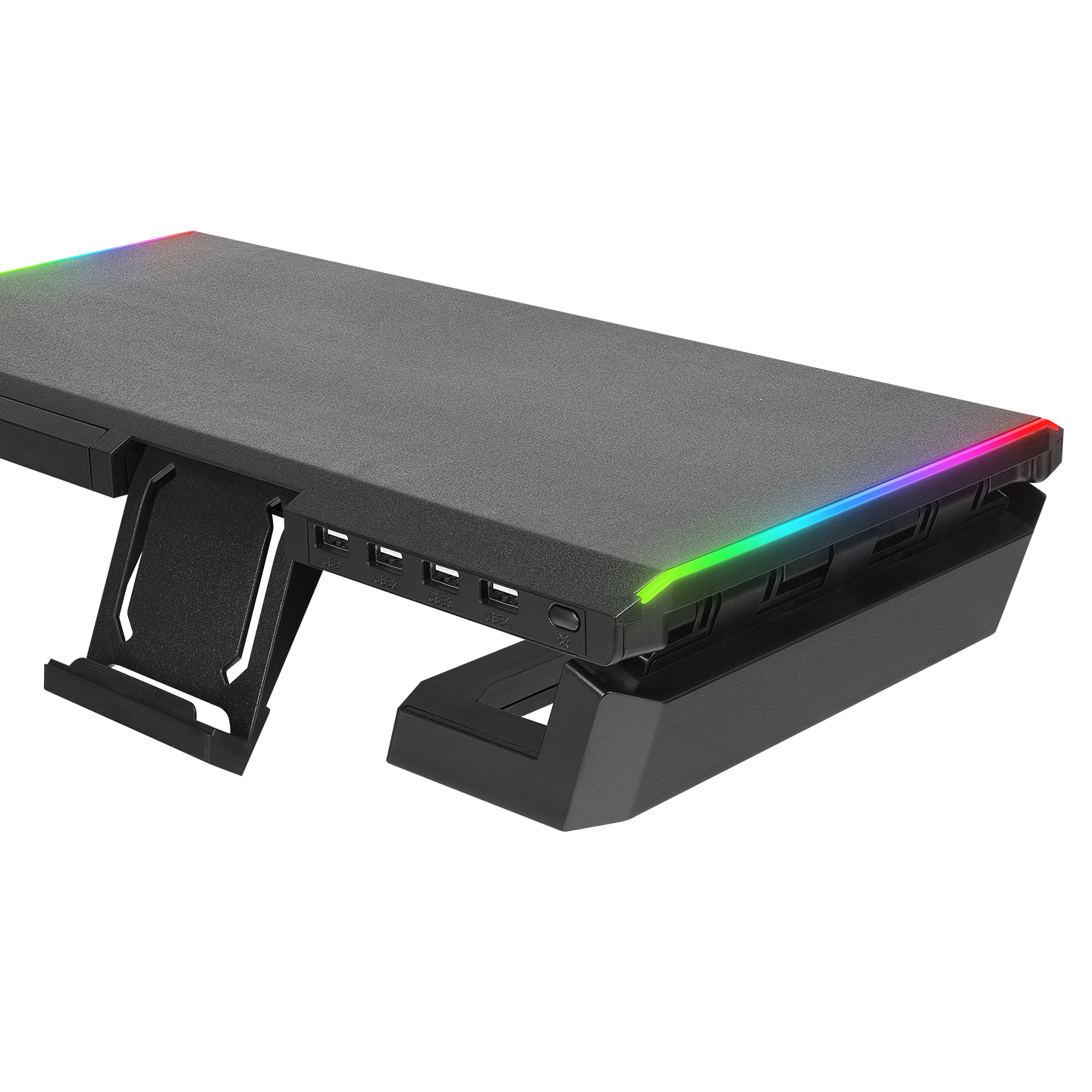 Çoklu USB bağlantı noktalarına sahip siyah RGB aydınlatmalı oyun standı.