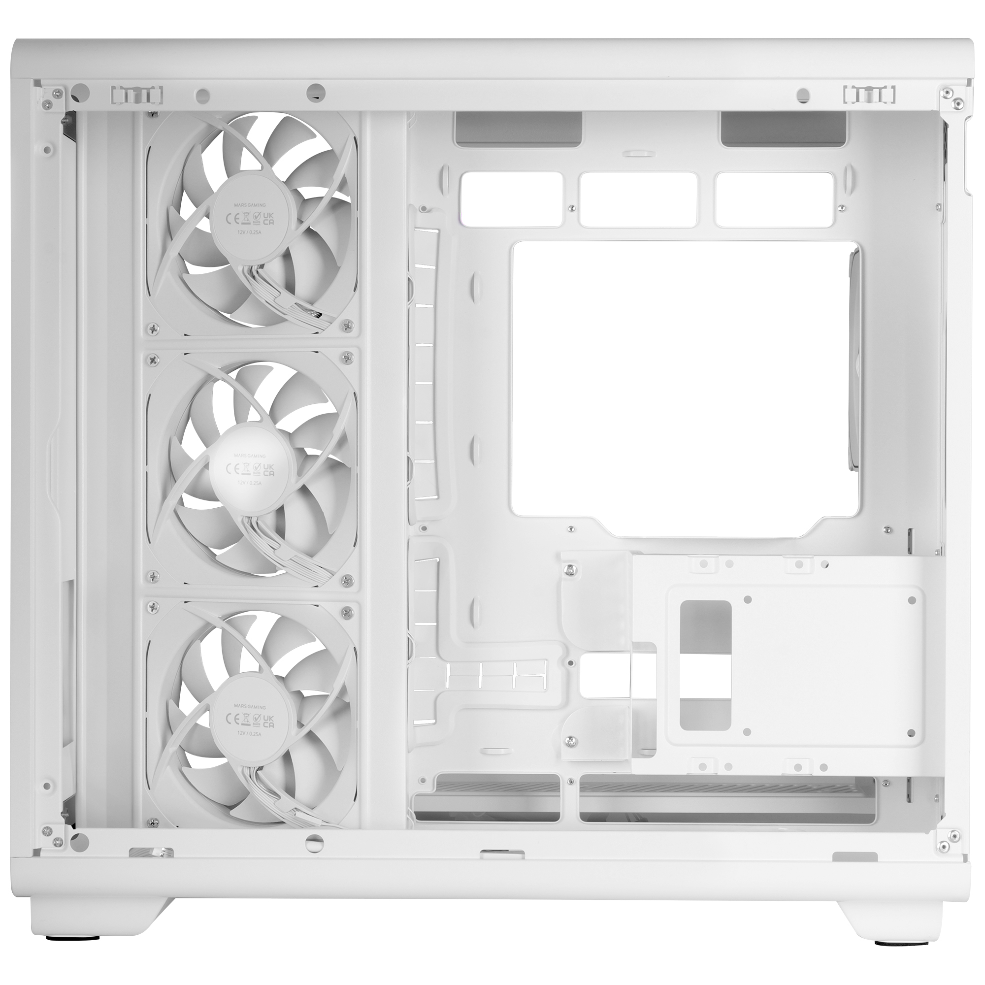 Vista interior de una caja de PC blanca con tres ventiladores en el lado izquierdo.