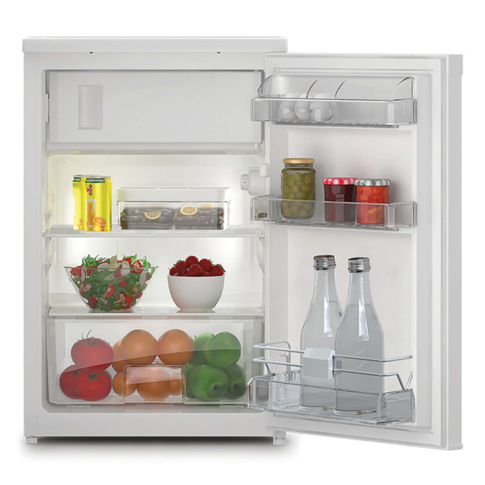 Ein offener weißer Kühlschrank mit Lebensmitteln wie Obst, Gemüse, Eiern und Getränken.