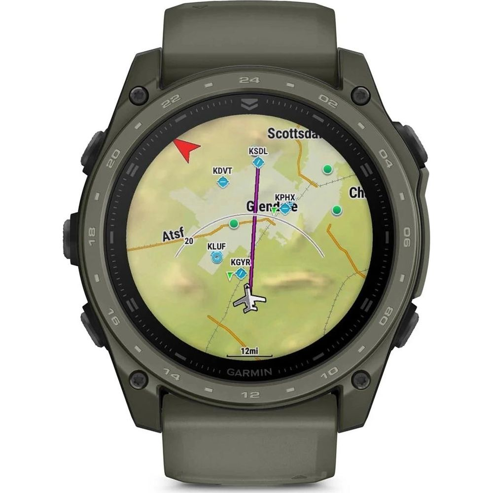 Uno smartwatch Garmin verde mostra una mappa di volo con aeroporti e rotte.