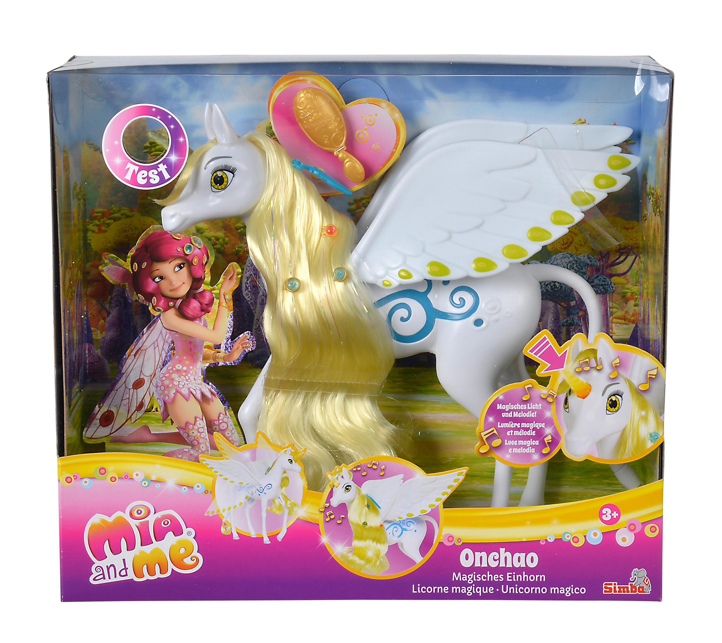 Spielzeugpackung mit einem weißen Einhorn mit Flügeln und einer Fee.