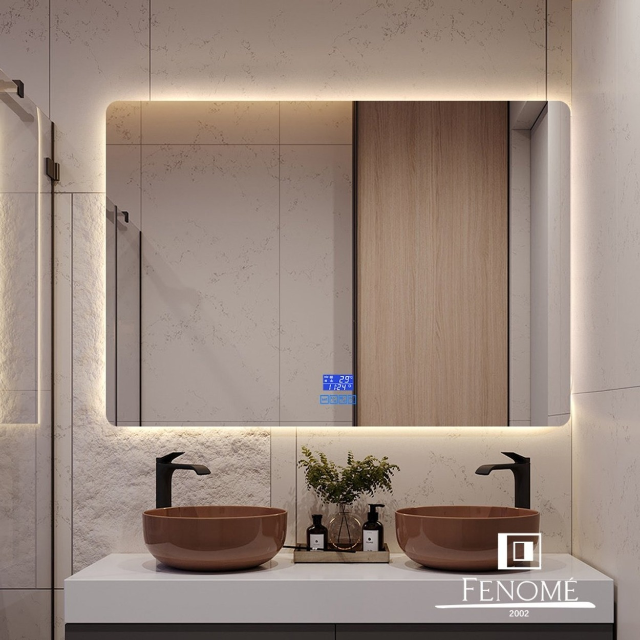Moderne badkamer met twee bruine wastafels, zwarte kranen en spiegel met achtergrondverlichting die tijd/temp toont.