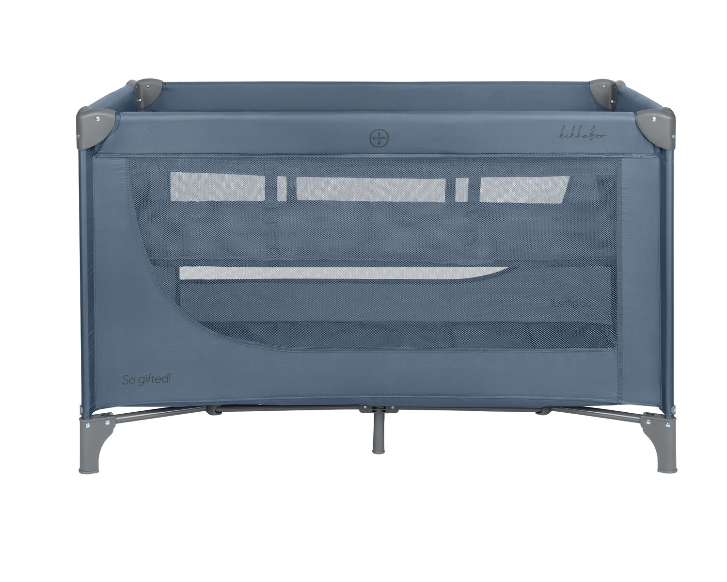Blauer Reisekinderwagen mit Netzseiten und Metallfüßen.