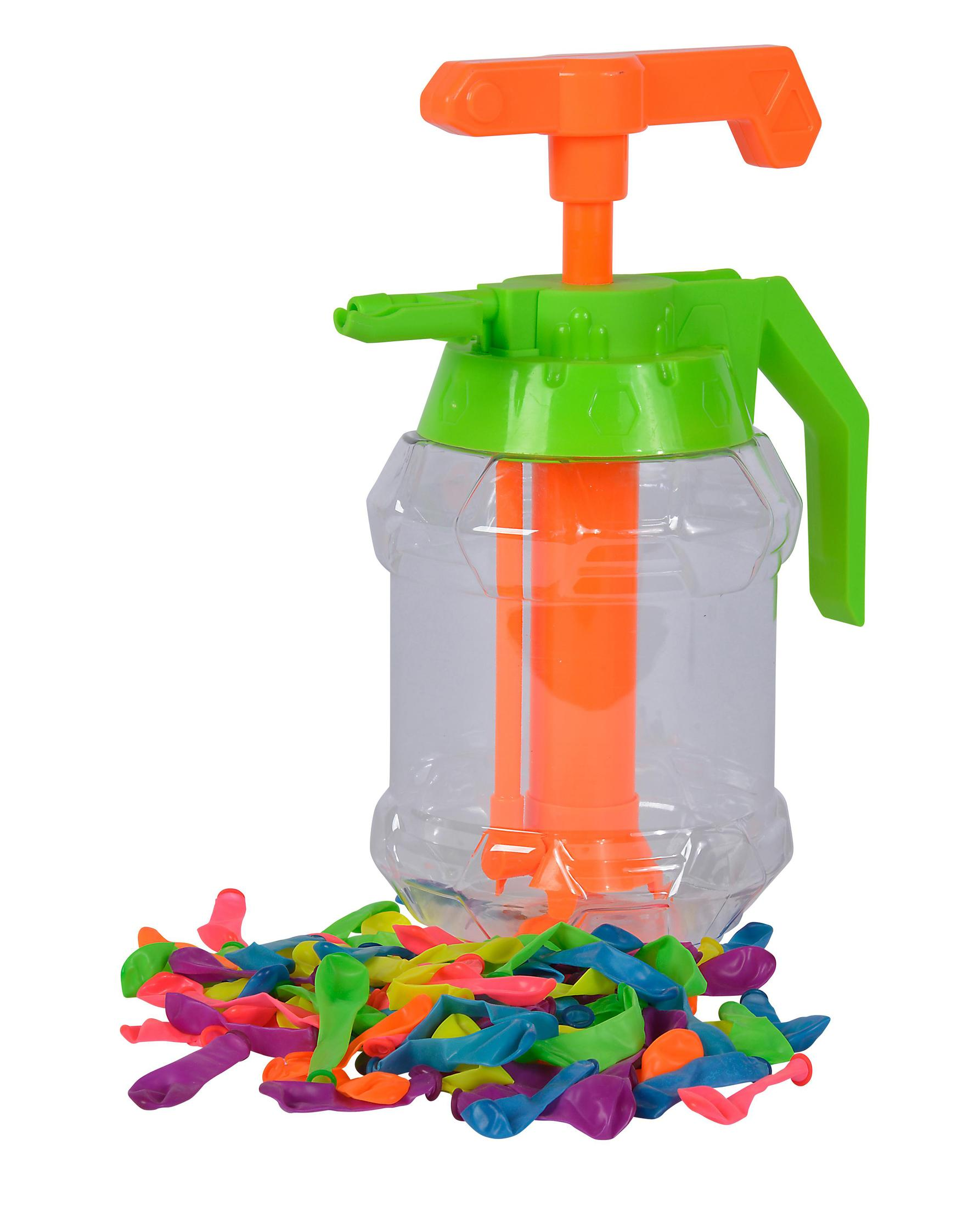 Ein orangefarbener Wasserbomben-Füller mit grünem Griff und einem Haufen bunter Wasserbomben.