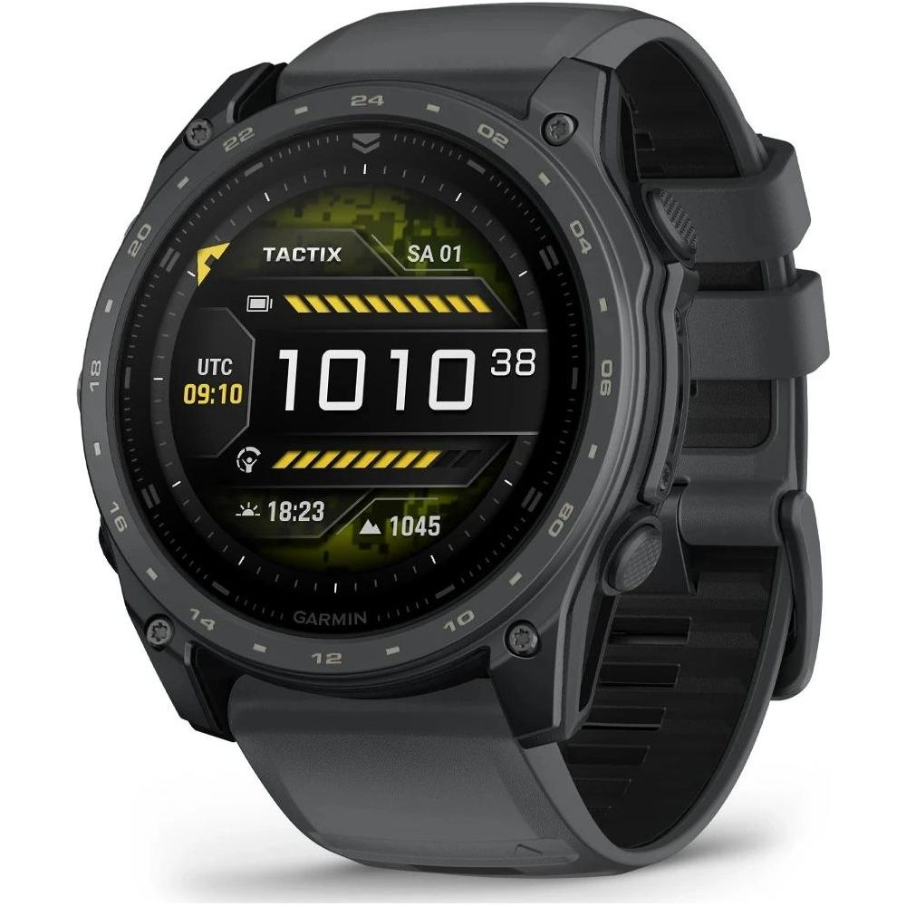 Un orologio intelligente Garmin Tactix nero mostra ora, UTC e altitudine sul suo quadrante digitale.
