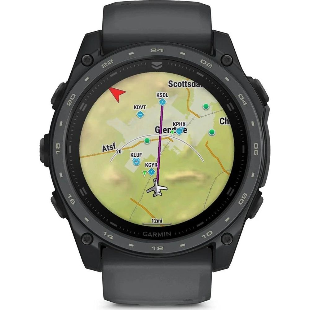 Un orologio Garmin grigio mostra una mappa di volo con aeroporti e una rotta aerea.